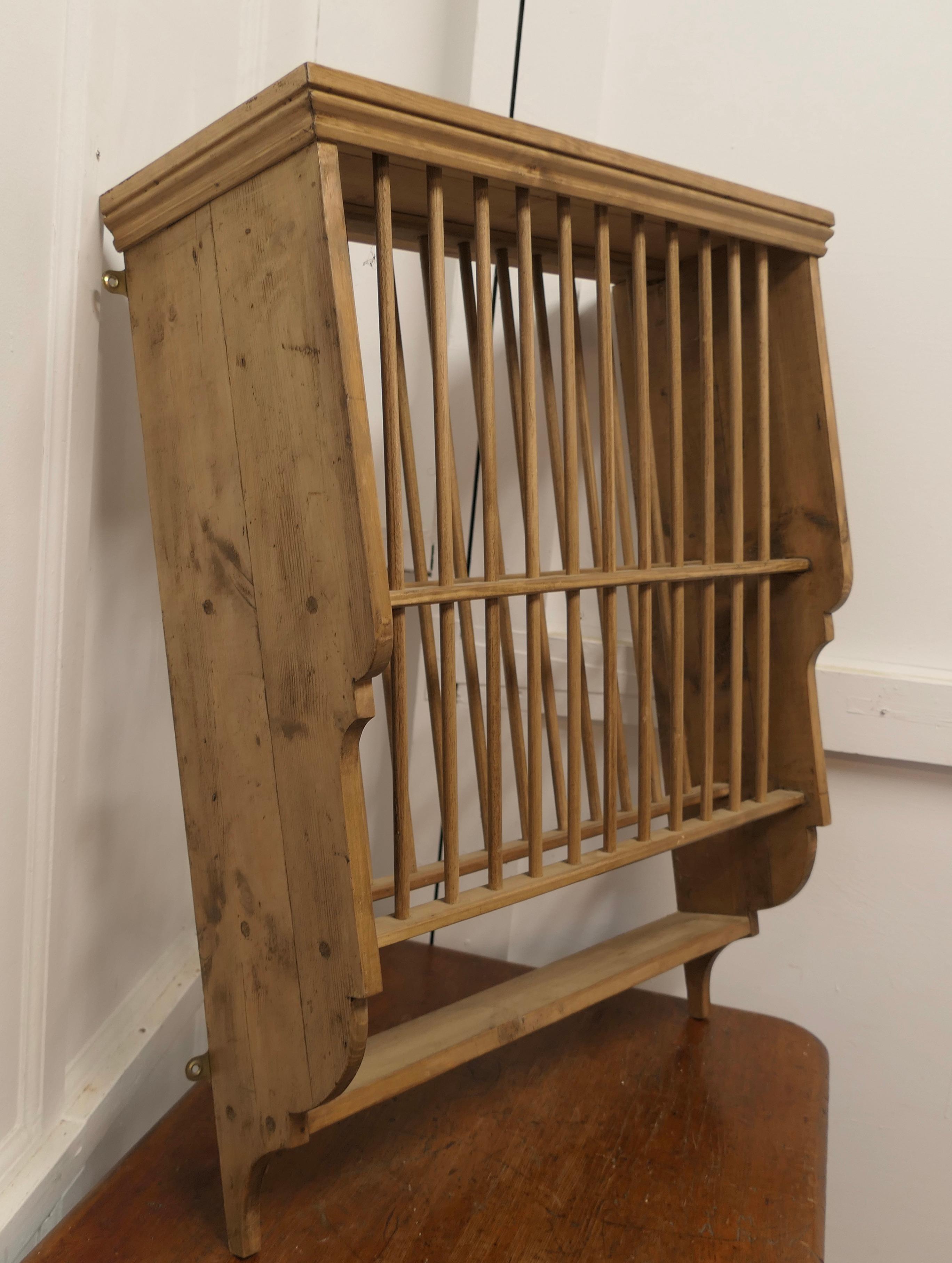 Country Large Wall Hanging Pine Plate Rack   