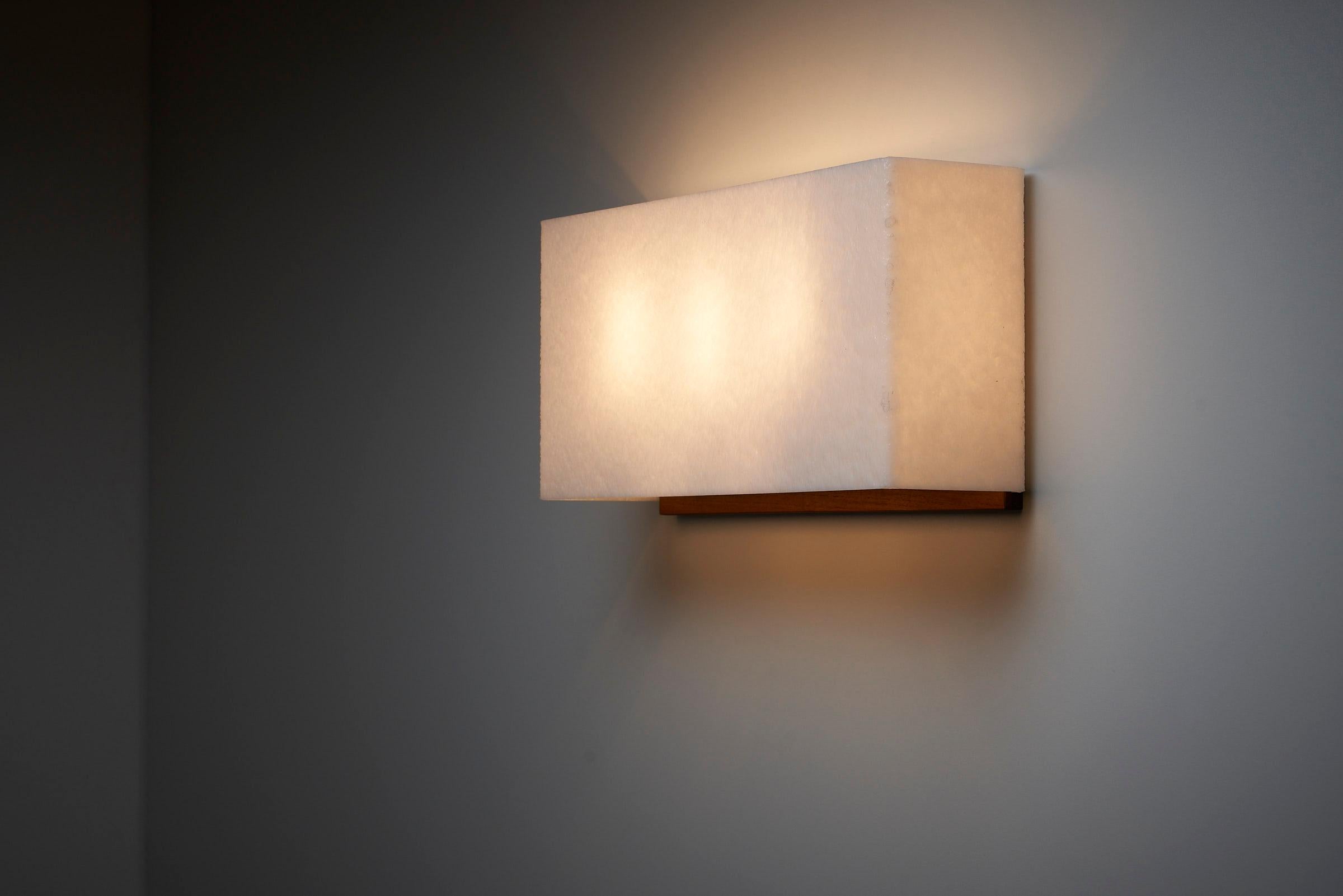 Large Wall Lamp With Textured Diffuser and Teak Frame by Kontakt-Werkstätten In Excellent Condition For Sale In Mortsel, BE