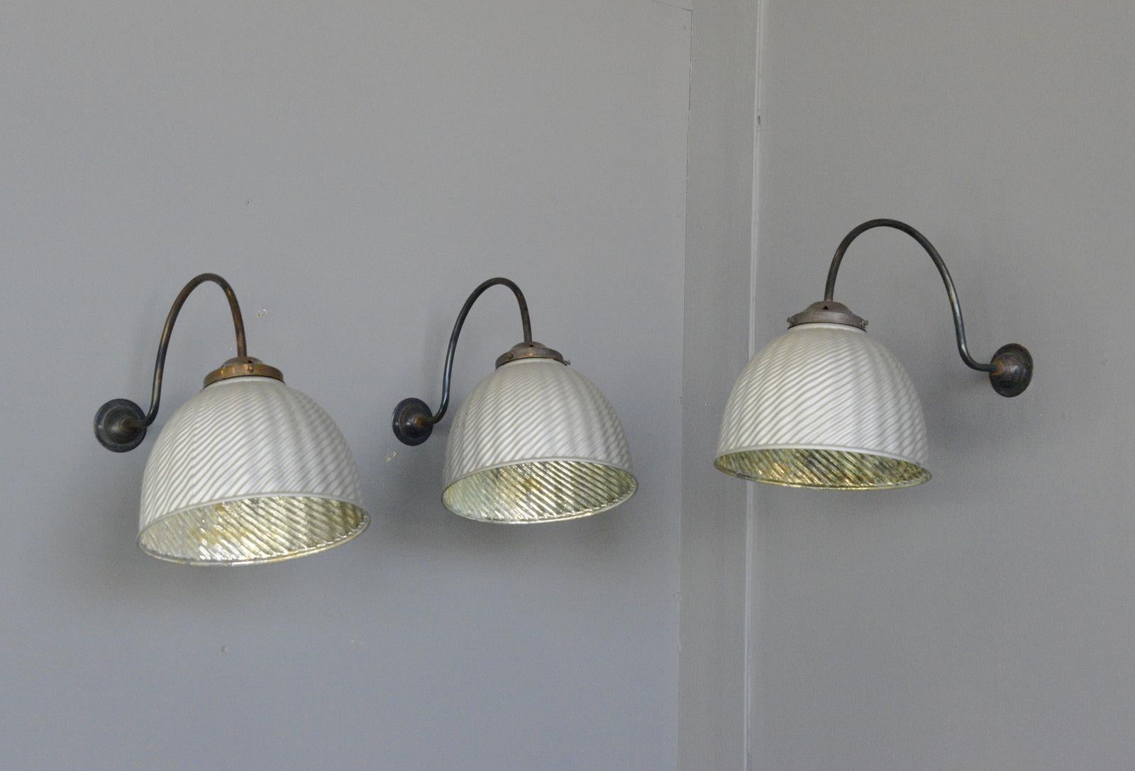 Large wall-mounted mercury lights, circa 1920s

- Price is per light (1 available)
- Curved copper arms
- Mercury glass mirrored reflectors
- Takes E27 fitting bulbs
- Wires directly into the wall
- Czech ~ 1920s
- Measures: 25cm wide x 50cm tall x