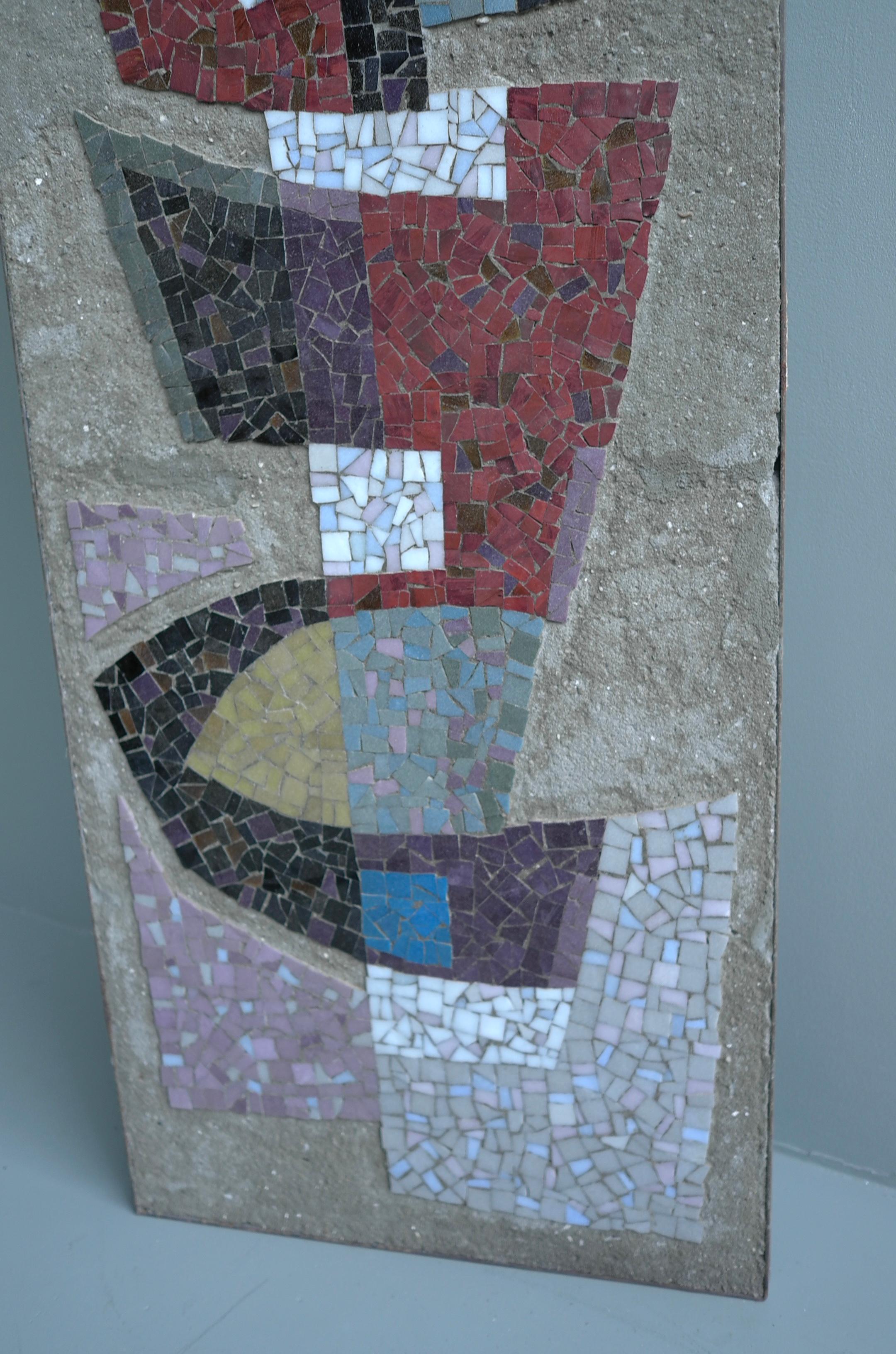 Large Wall-Mounted Sculpture Colored Stone in Concrete Mid-Century Modern, 1952 For Sale 3
