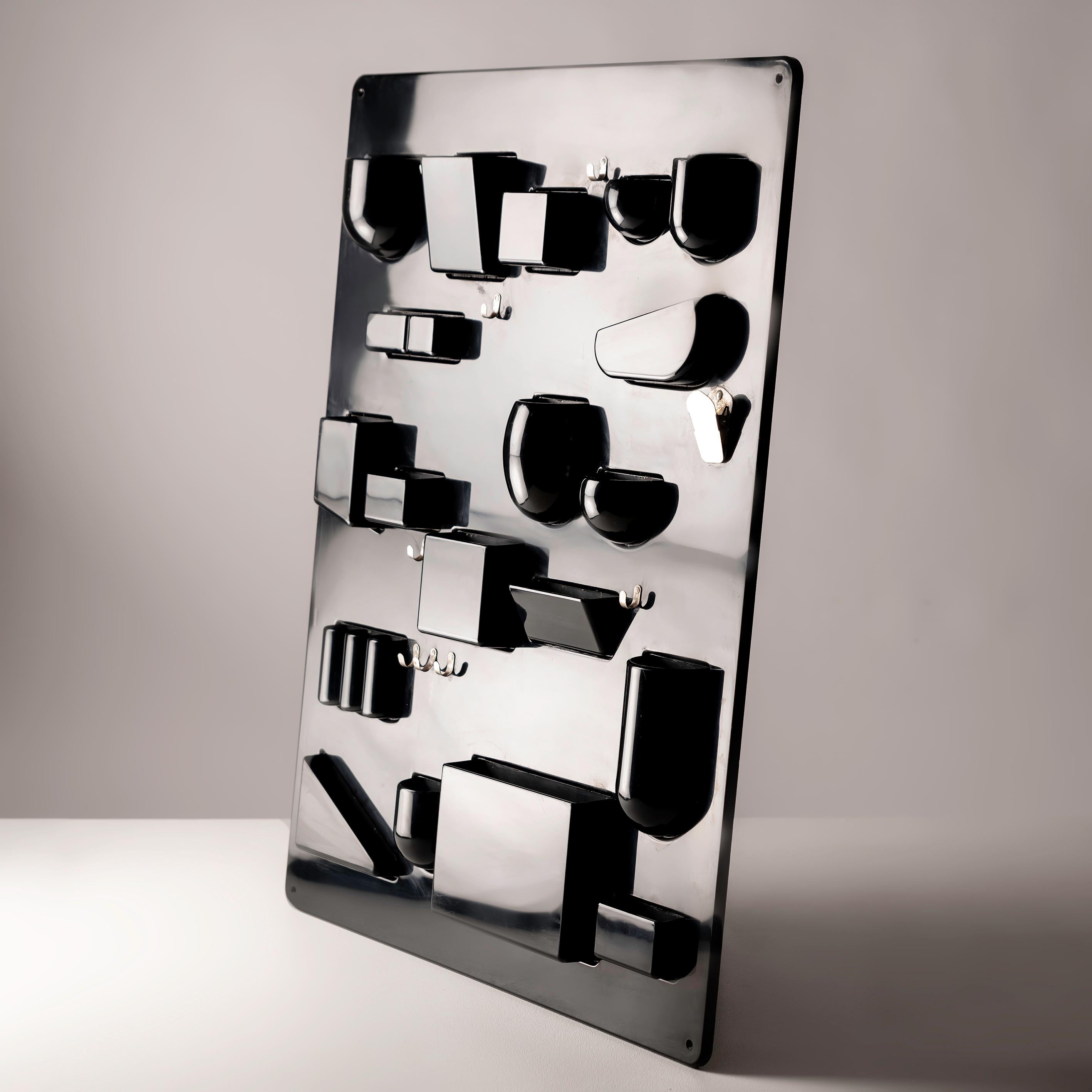 Organizador de pared grande Uten.Silo I de Dorothee Becker para Design M Ingo Maurer Era espacial en venta