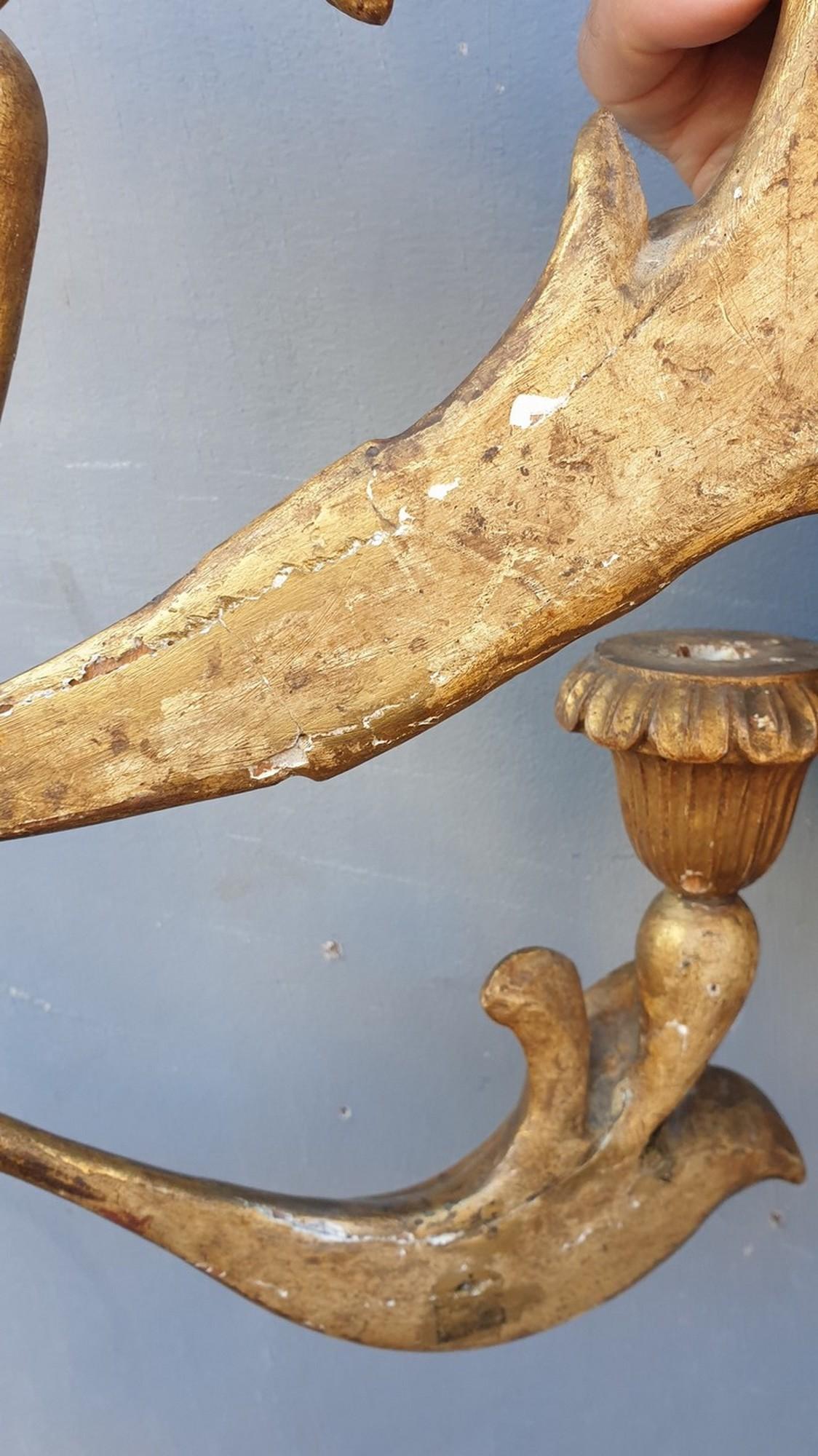 Grande applique murale en bois doré sculpté, Toscane, vingtième siècle en vente 6