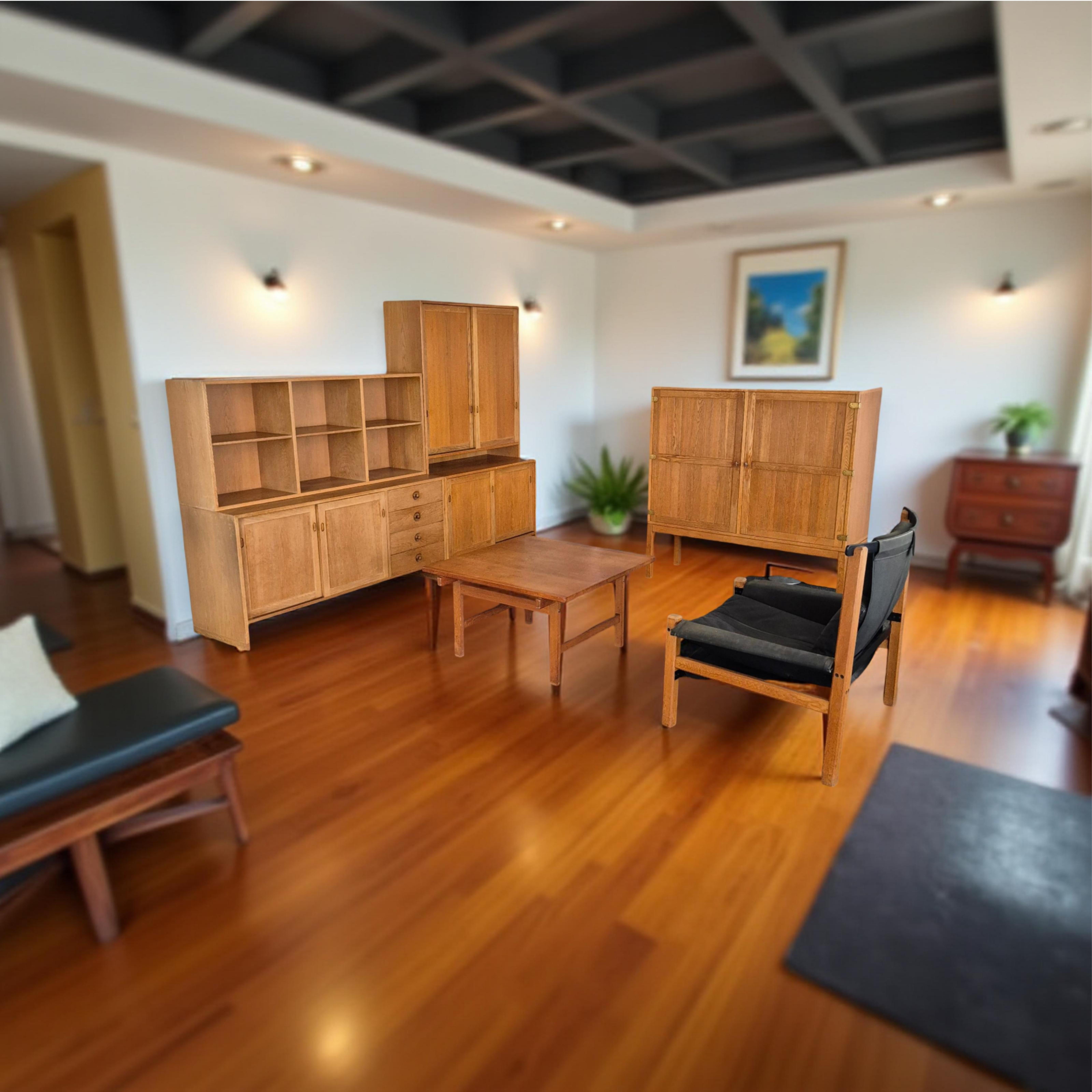 Large wall unit by Hans Wegner for Ry møbler, Denmark 1970s im Angebot 12