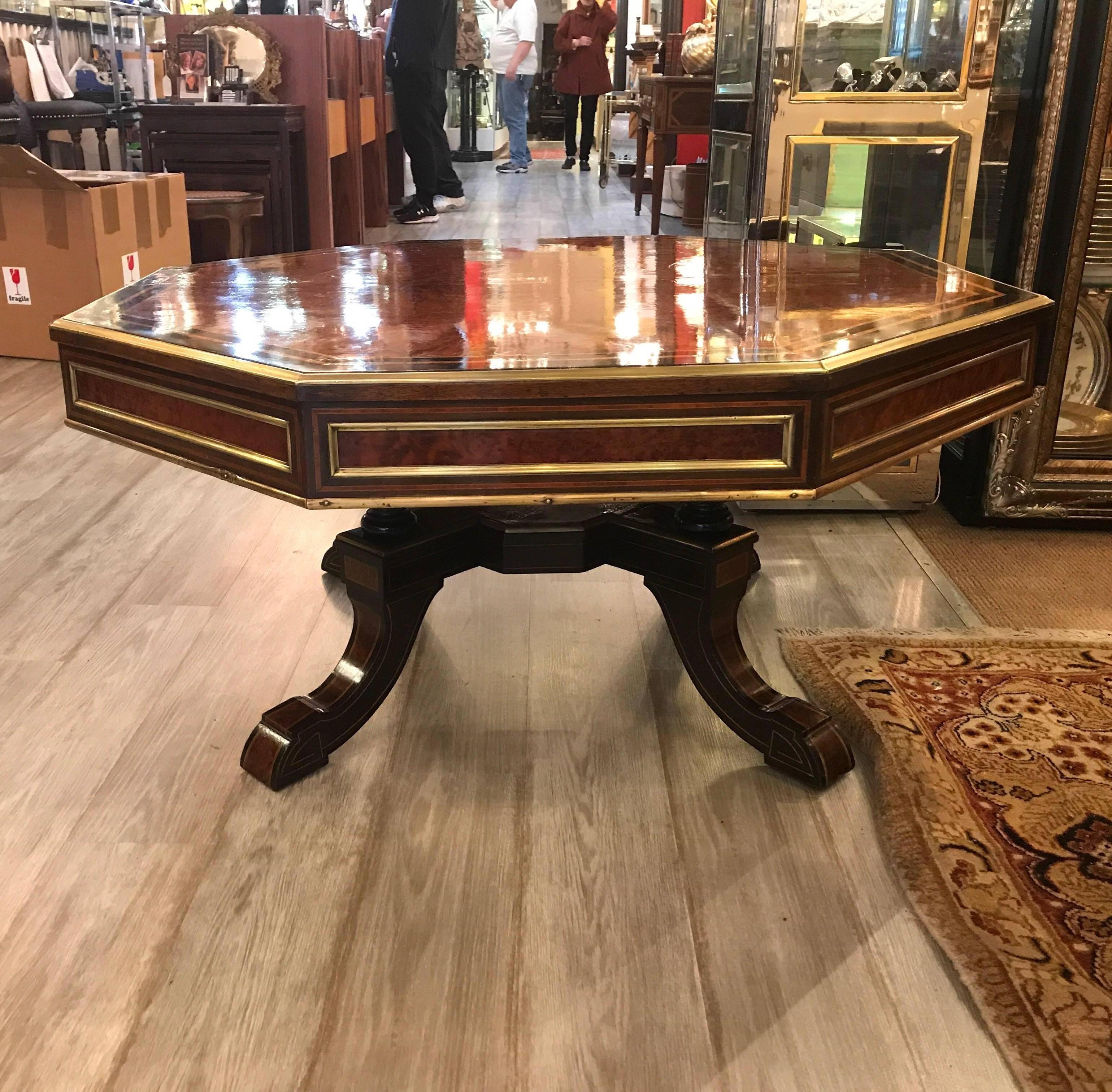 Large Napoleon III Walnut and Rosewood Cocktail Coffee Table In Excellent Condition In Lambertville, NJ