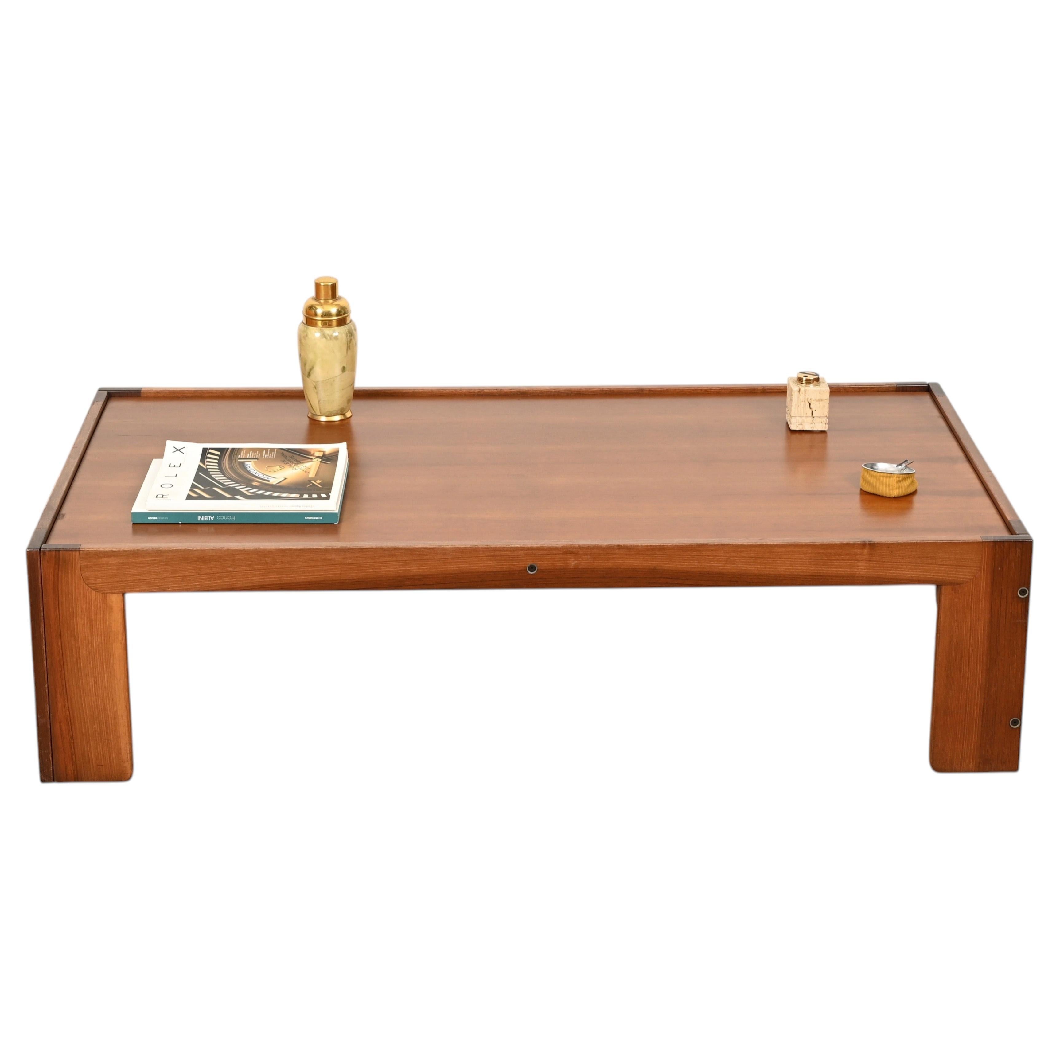 What is the difference between a side table and a coffee table?