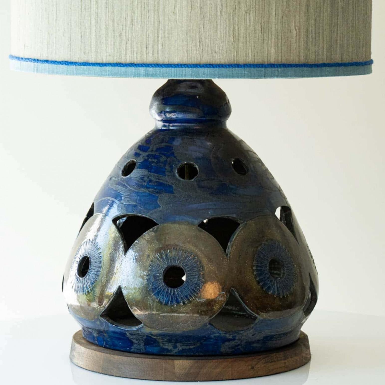 Lampada da tavolo grande in Wood Wood, paralume nuovo di R. Houben, 1970 In condizioni buone in vendita a Rijssen, NL