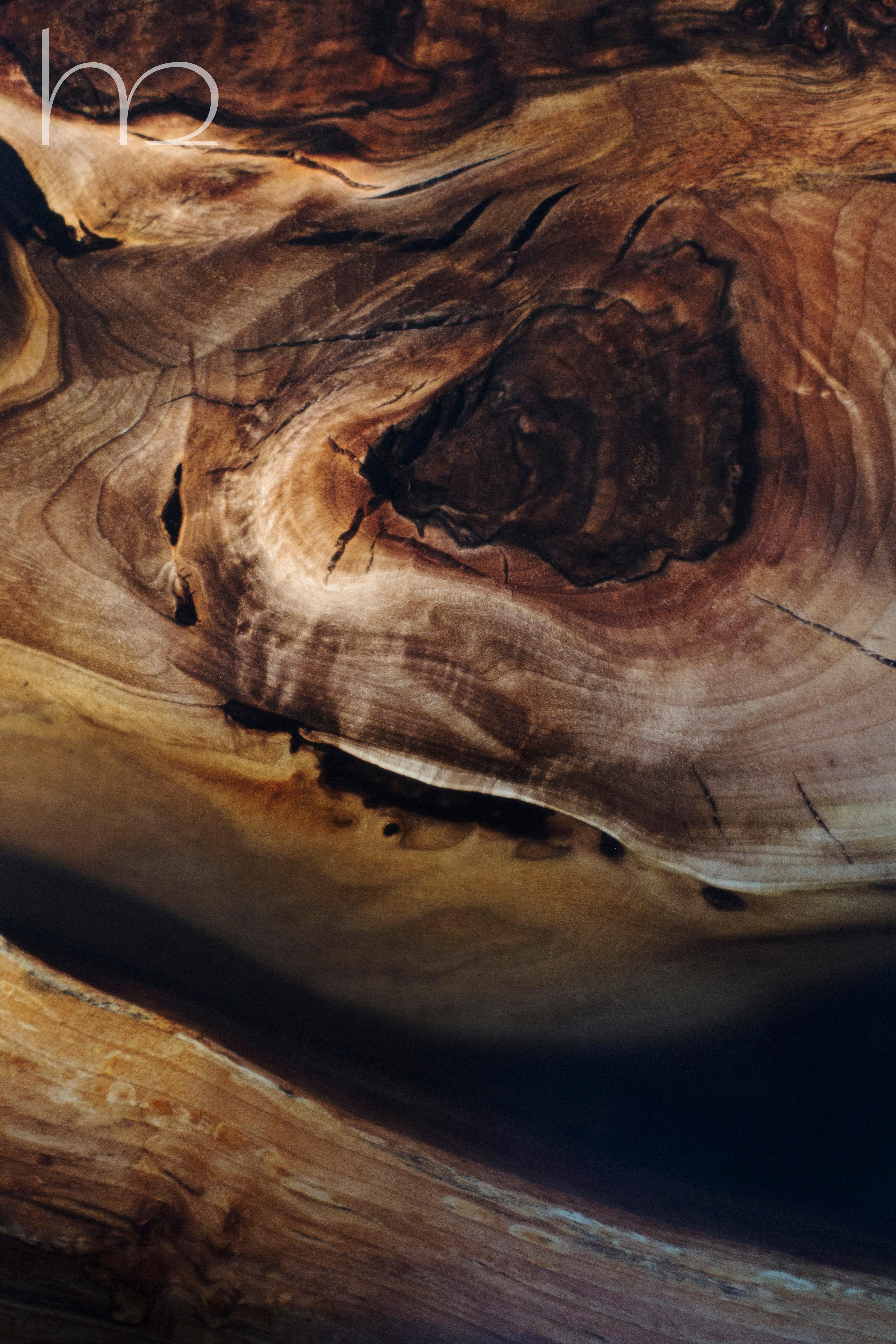 Großer Nussbaum Wood Esszimmertisch Luxuriöse Esstische Handgemacht Rustikal (21. Jahrhundert und zeitgenössisch) im Angebot