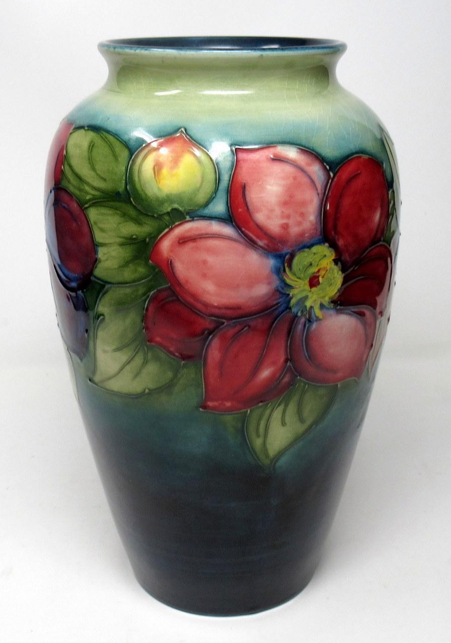 English Large Walter Moorcroft Anemone Pattern Tubelined Hand Painted Pottery Vase