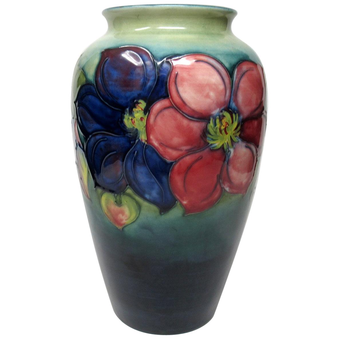 Large Walter Moorcroft Anemone Pattern Tubelined Hand Painted Pottery Vase