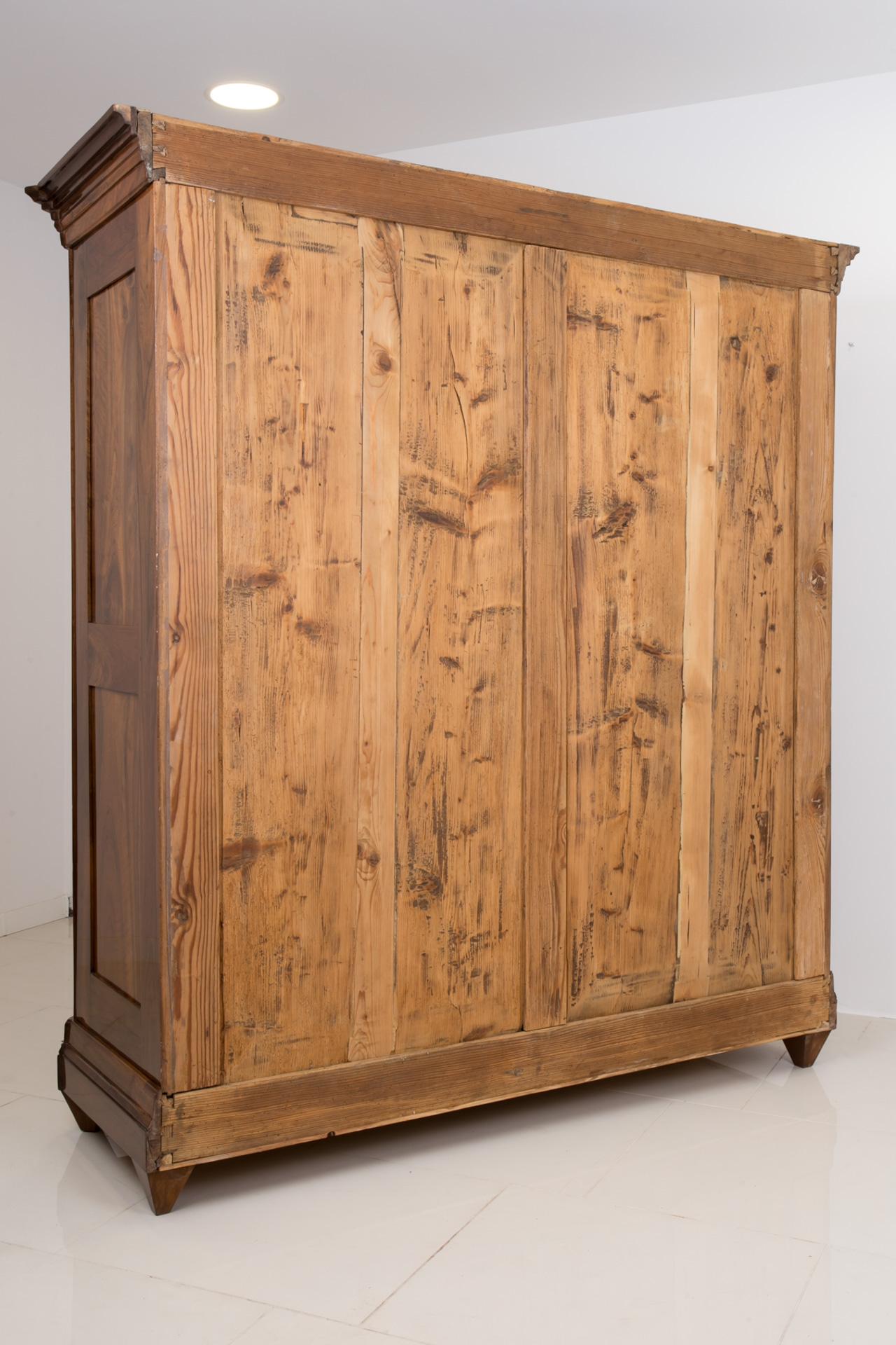 Large Wardrobe in Solid Walnut Wood, Germany, Early 19th Century For Sale 1