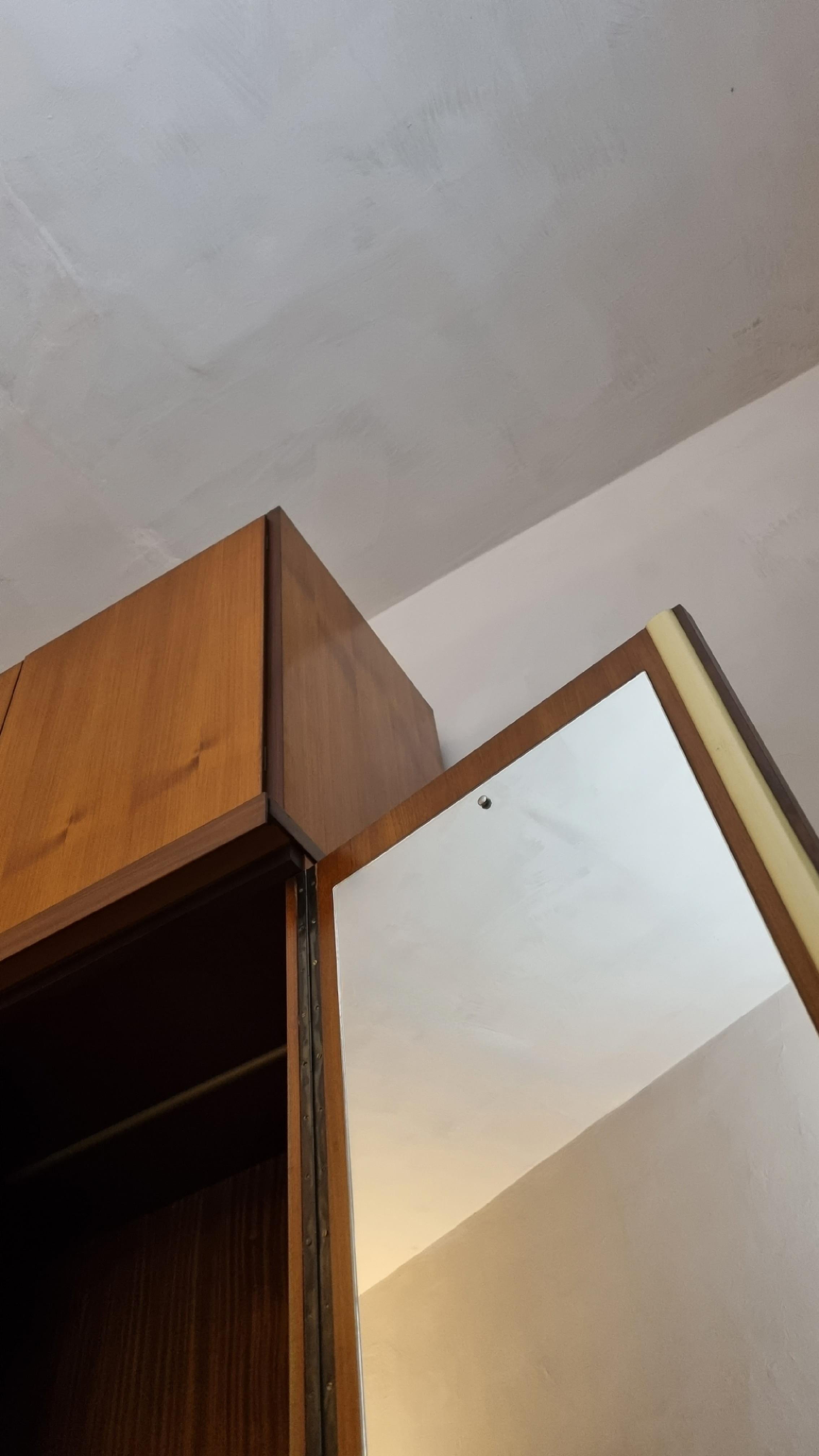Large wardrobe unit attributed to Gio Ponti  1950s. in vendita 3