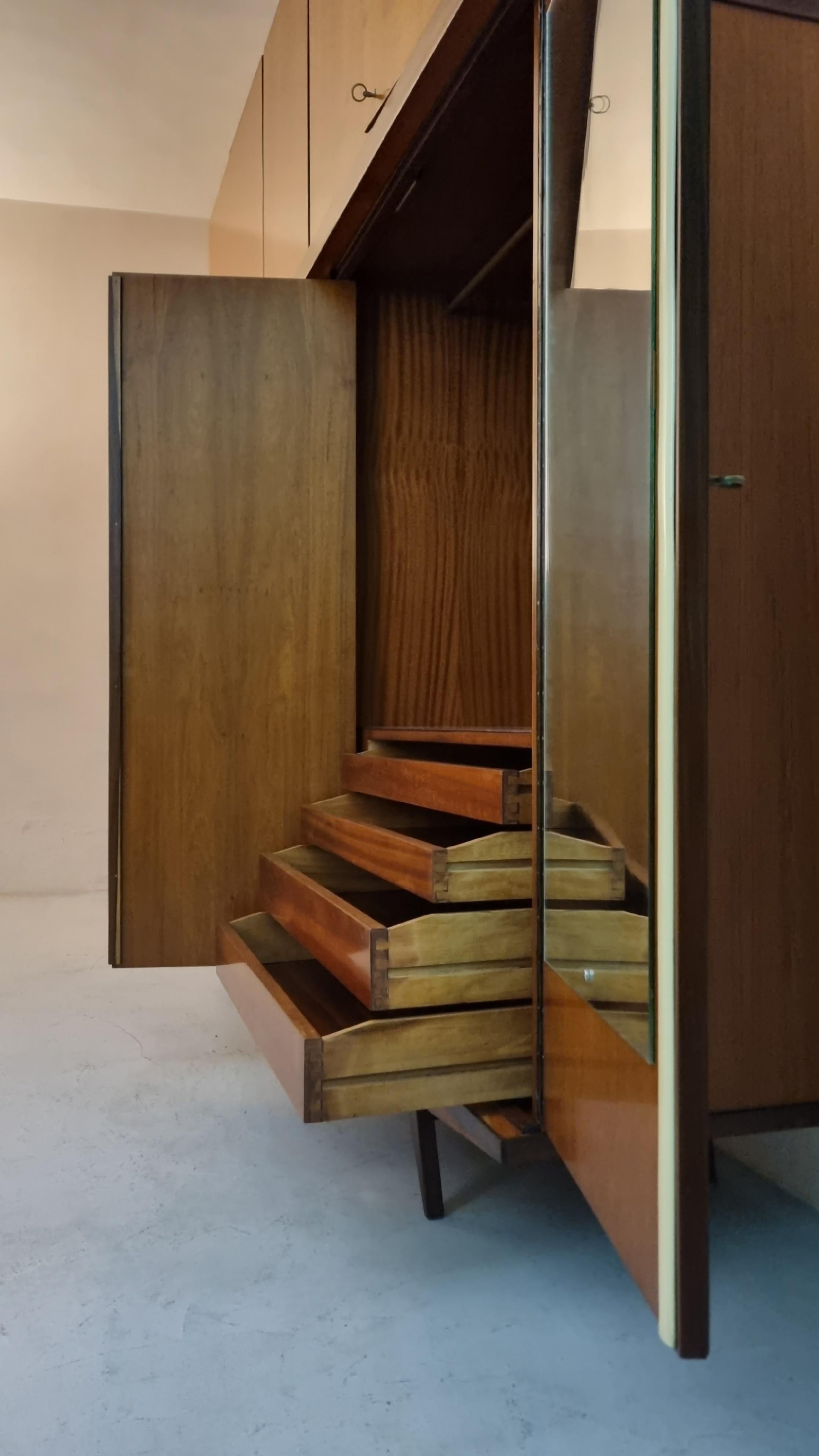 Metallo Large wardrobe unit attributed to Gio Ponti  1950s. in vendita