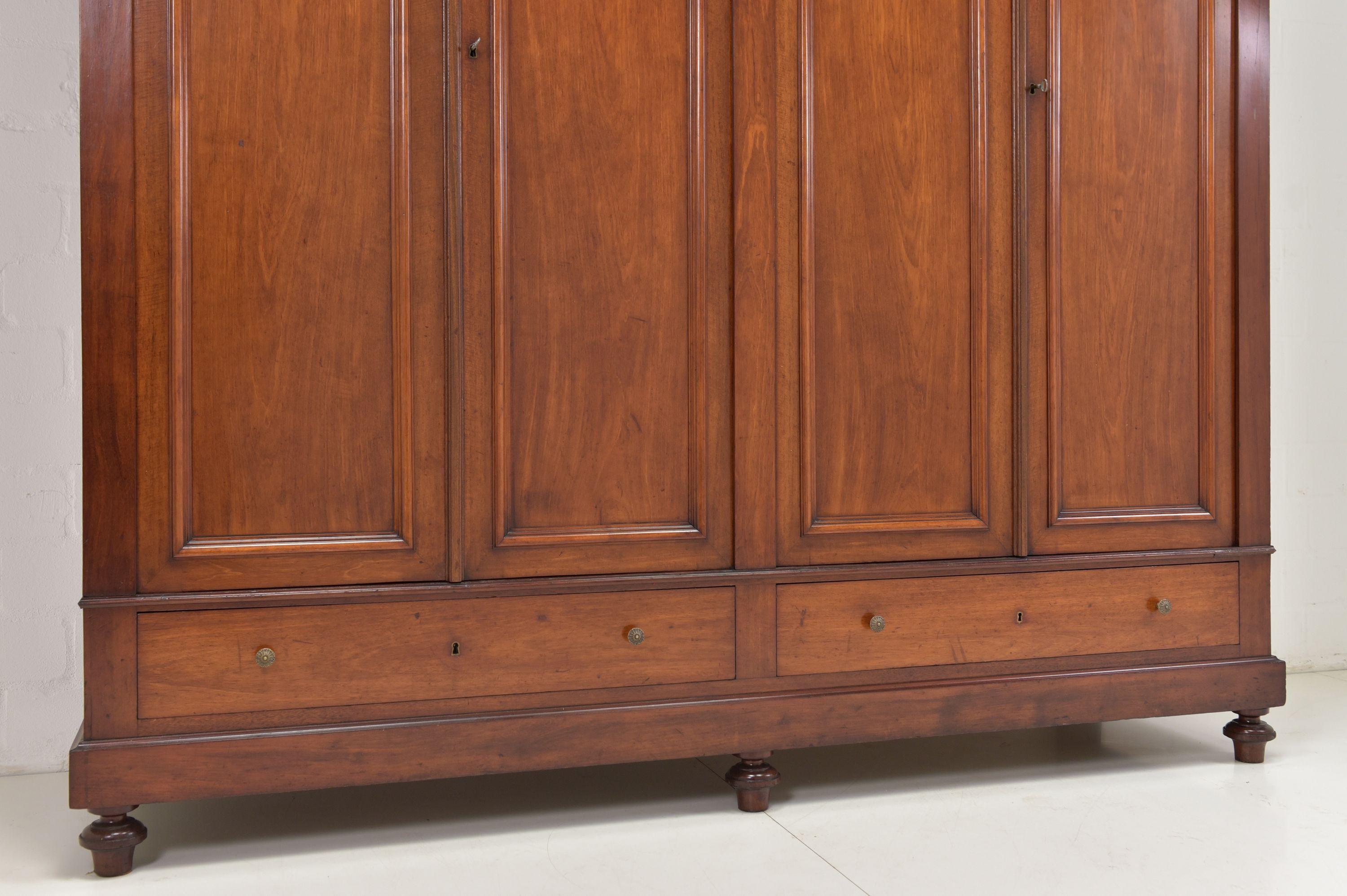 Large Wardrobe with Four-Door Bar and Shelves in Mahogany, 1880 5