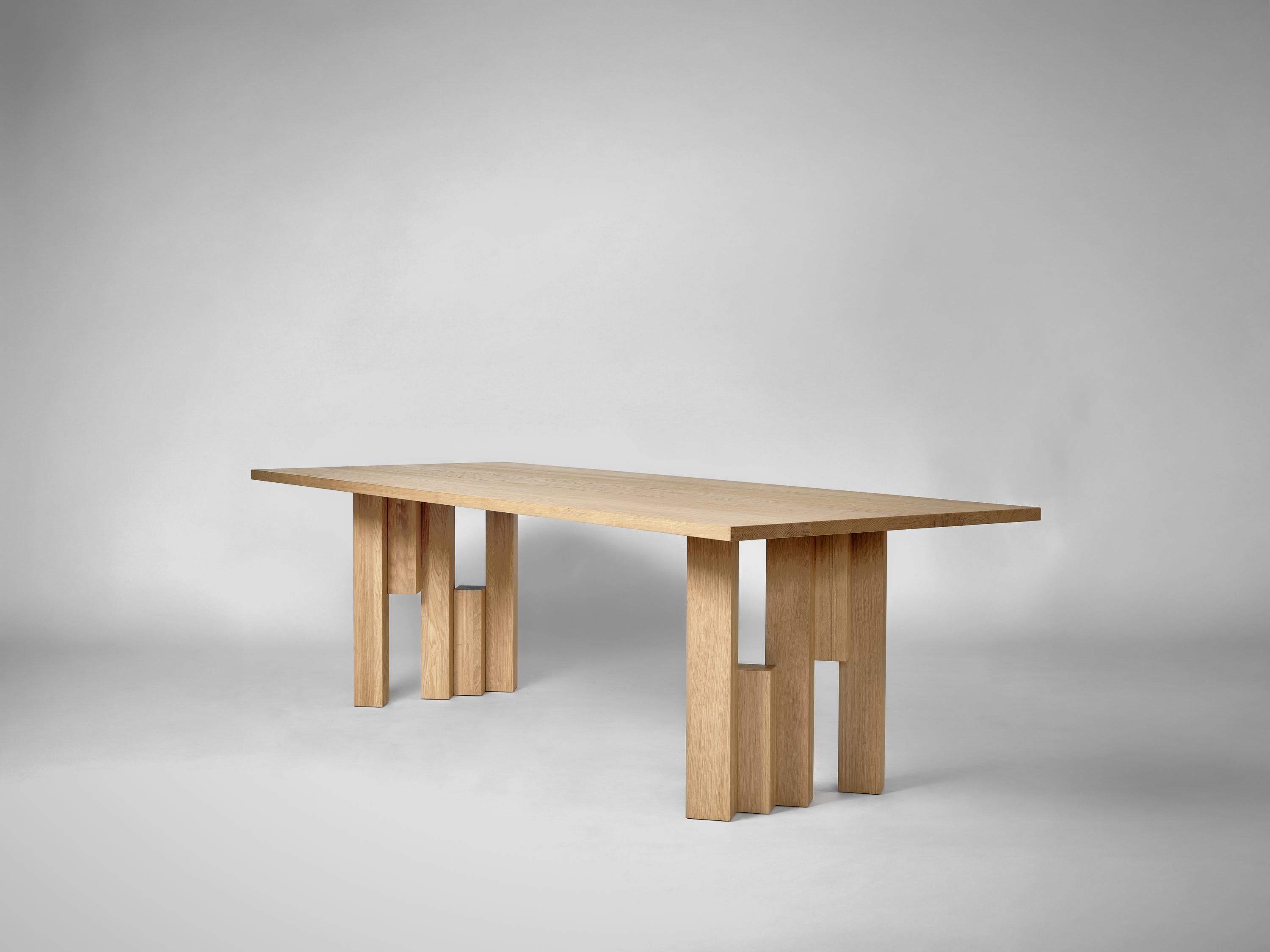Grande tavolo da pranzo brutalista in Oak Oak marrone caldo - Fenestra di Mokko in vendita 3