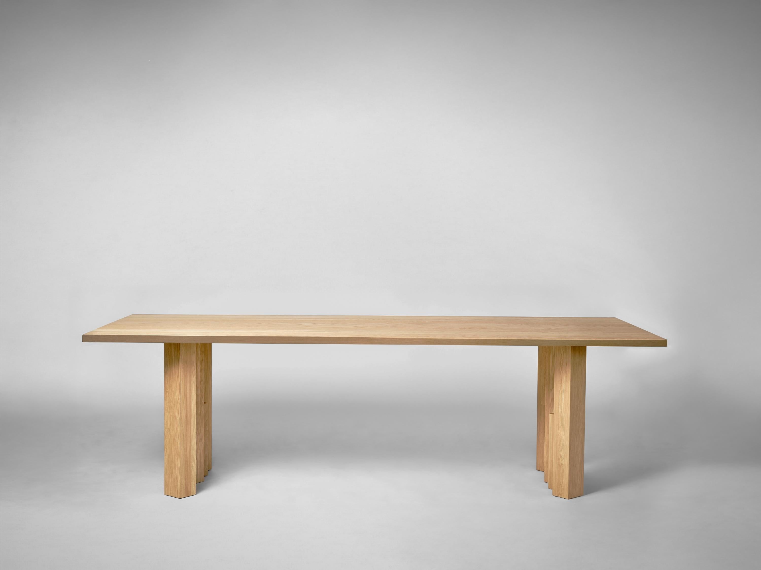 Grande tavolo da pranzo brutalista in Oak Oak marrone caldo - Fenestra di Mokko in vendita 4