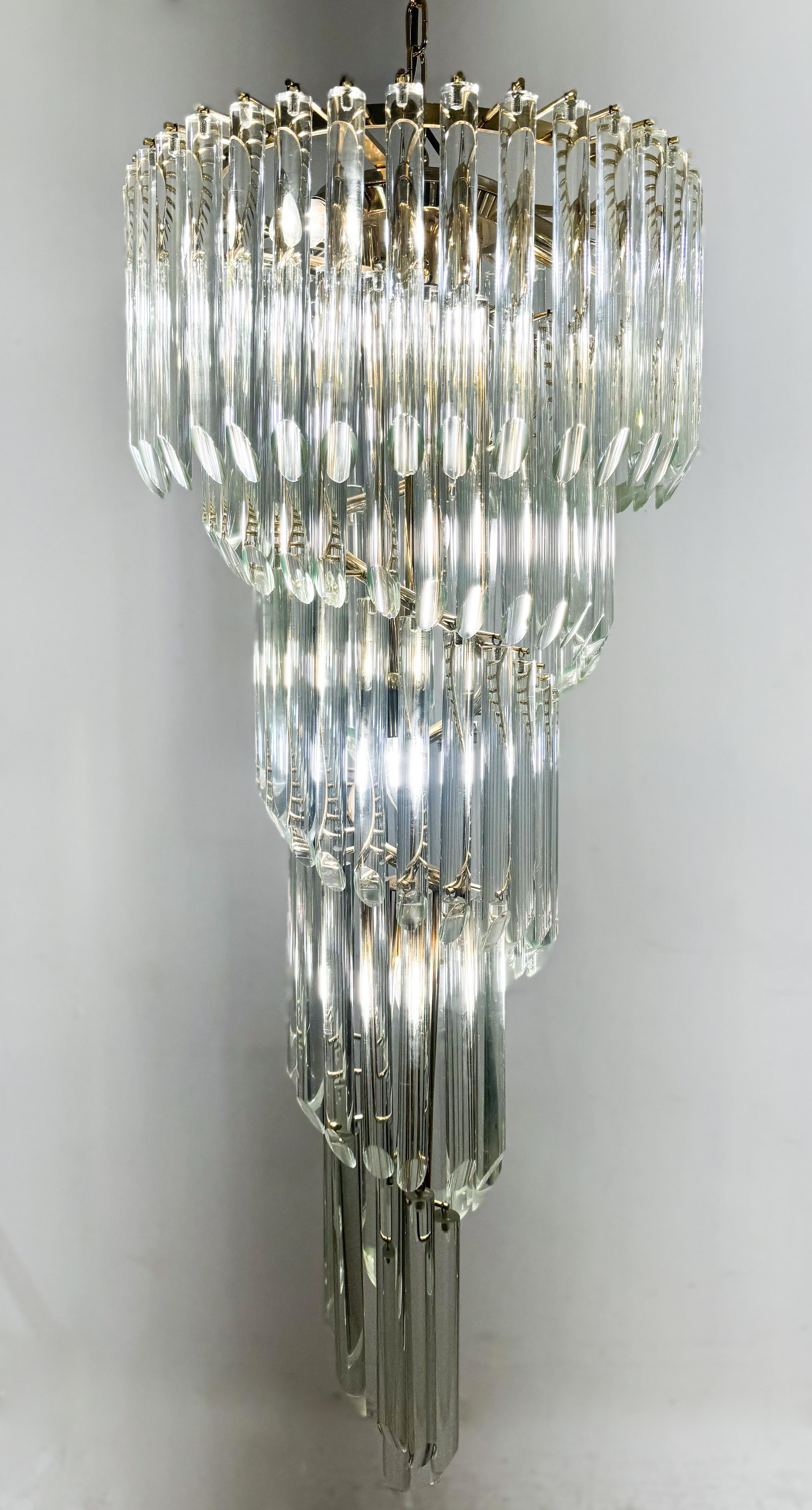 Fine XX secolo Grande lampadario a cascata in vetro di Murano, anni '70 in vendita