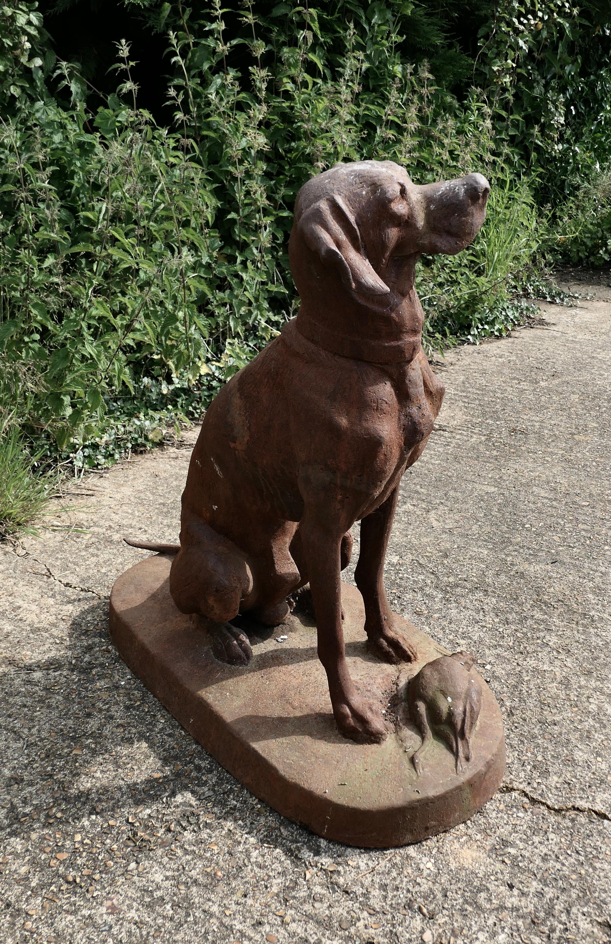 Large Weathered Cast Iron Statue of a Retriever Hunting Dog In Good Condition In Chillerton, Isle of Wight