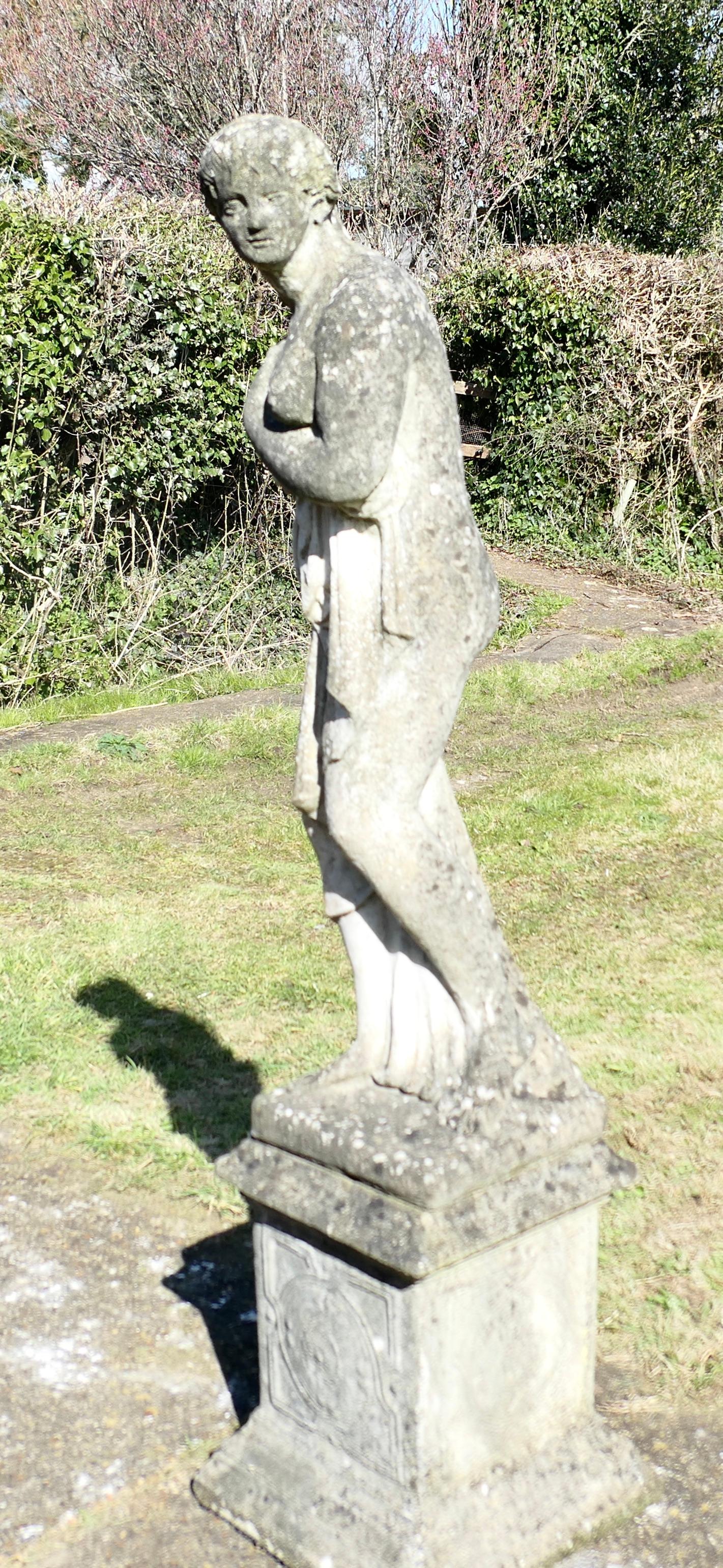 Romain classique Grande statue de jardin de Vénus  Grande statue de Vénus en vente
