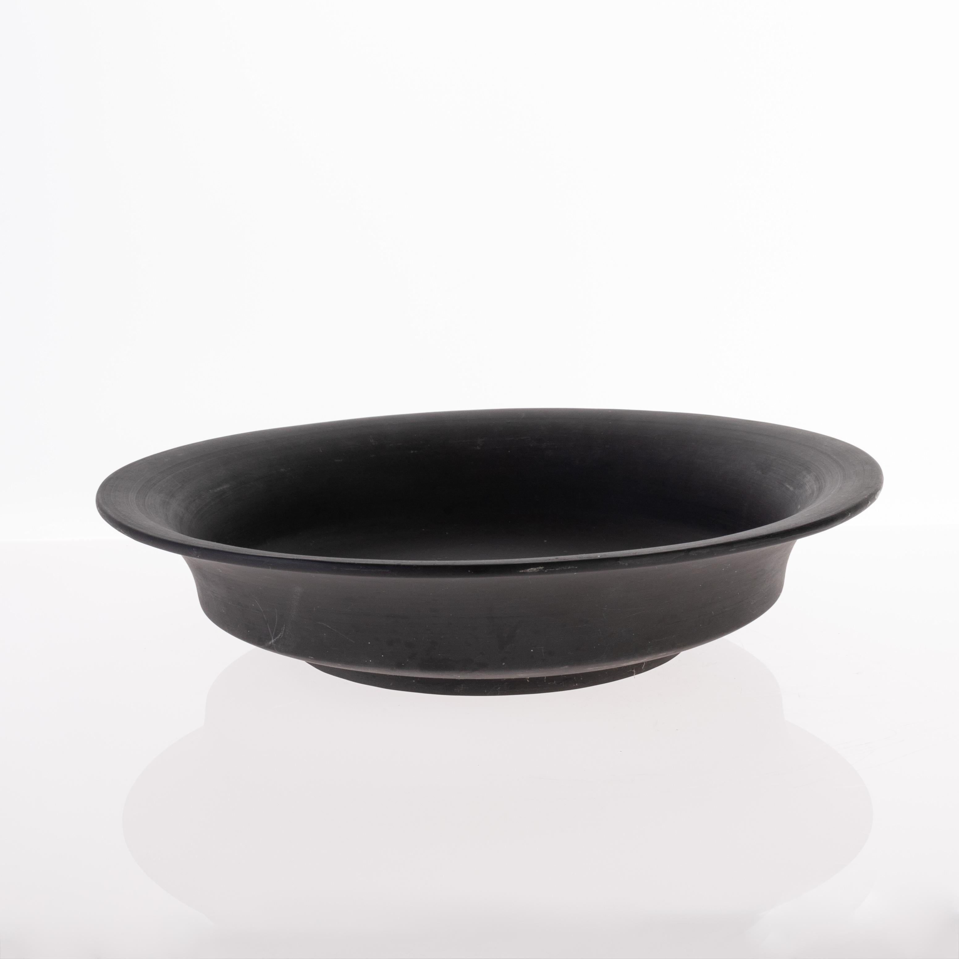 Large Wedgwood Black Basalt Jasper Table Centrepiece Fruit Bowl, with impressed mark to base.


From a private collection

Free international shipping.