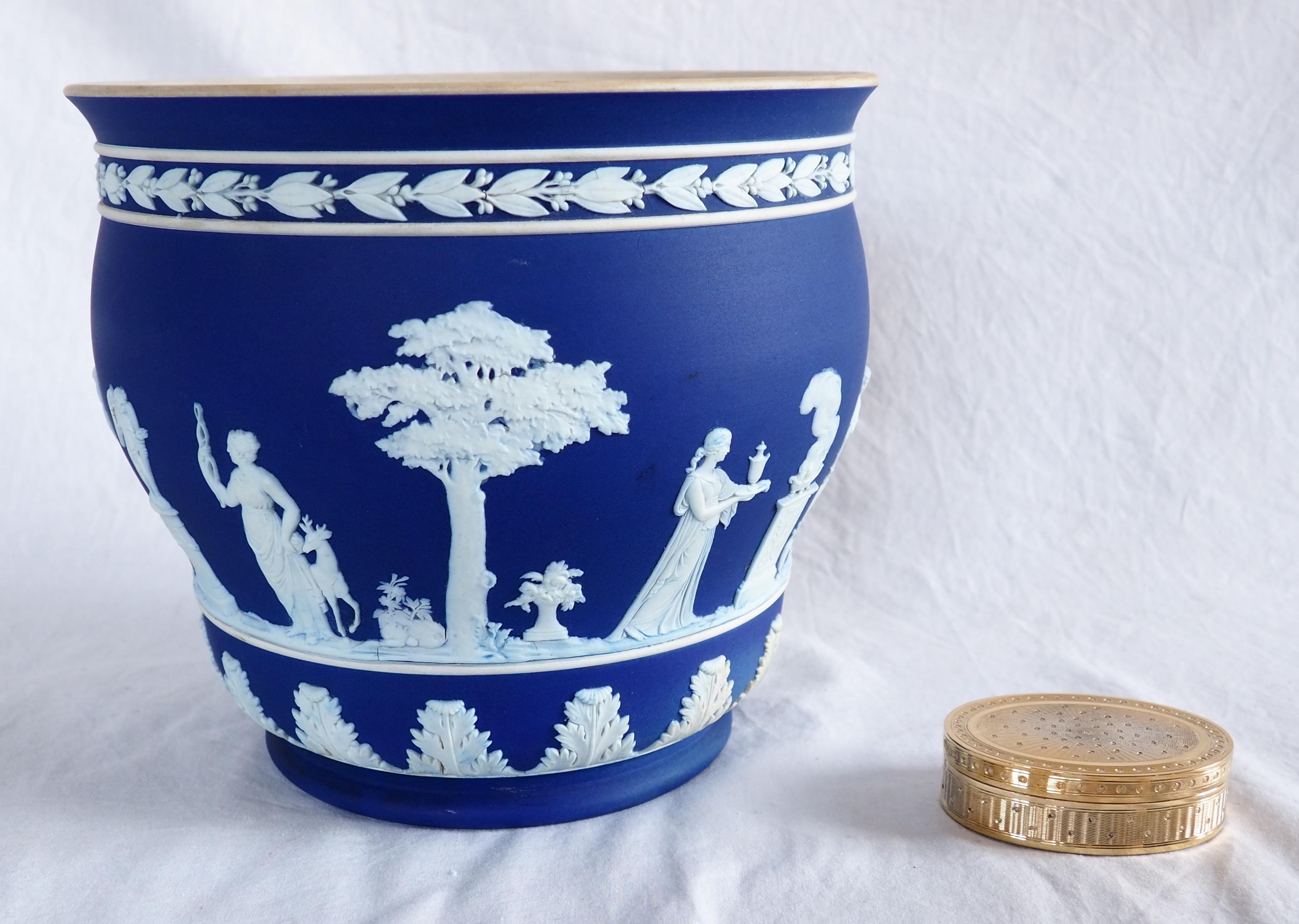 Large Wedgwood blue jasperware cachepot, 19th century 12