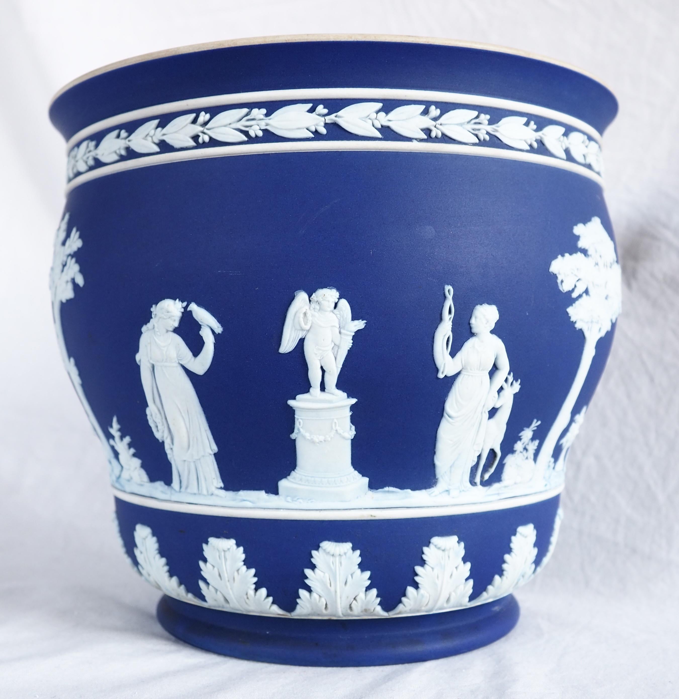 Neoclassical Large Wedgwood blue jasperware cachepot, 19th century