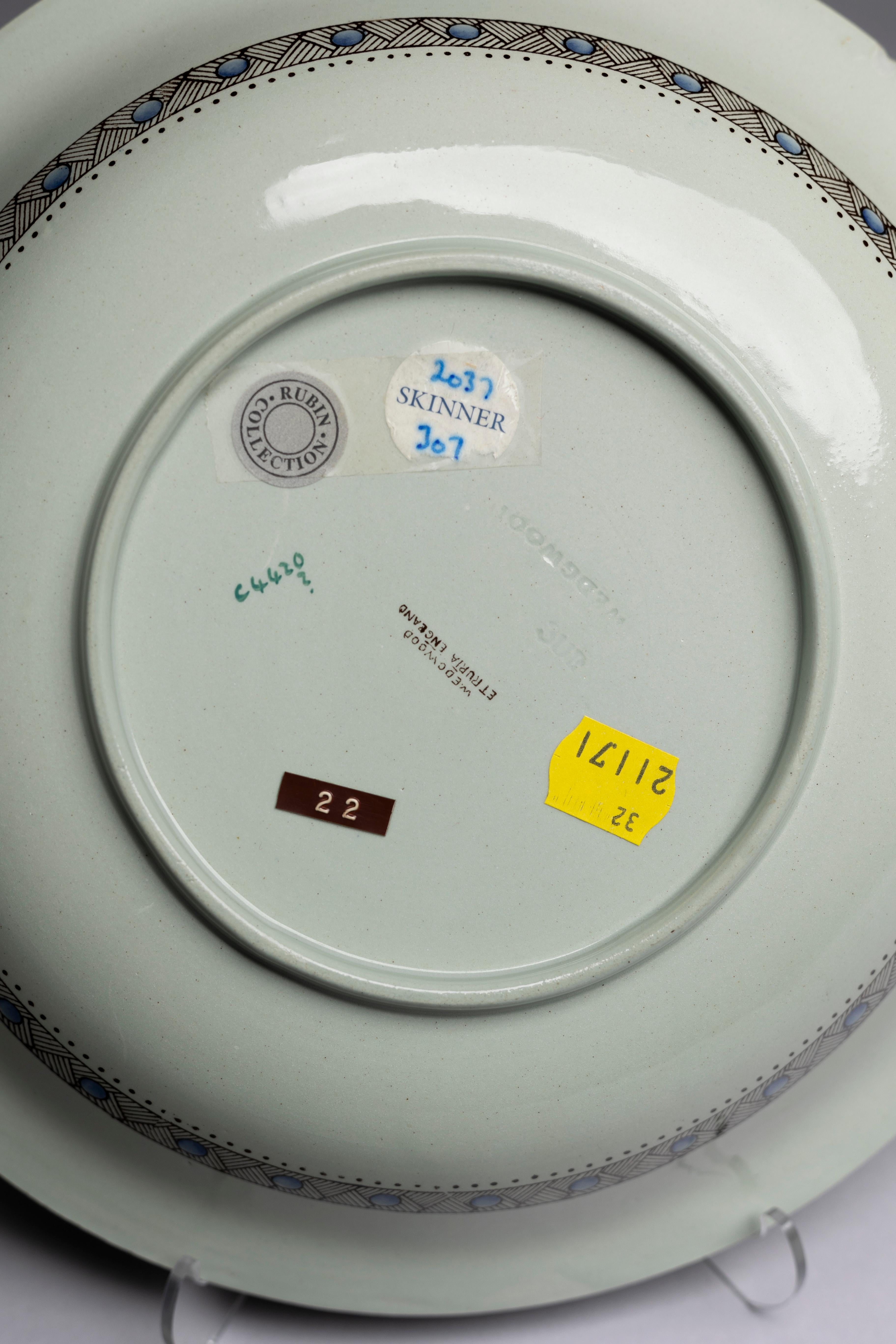 Große Wedgwood Schmetterling Display Schale (Frühes 20. Jahrhundert) im Angebot
