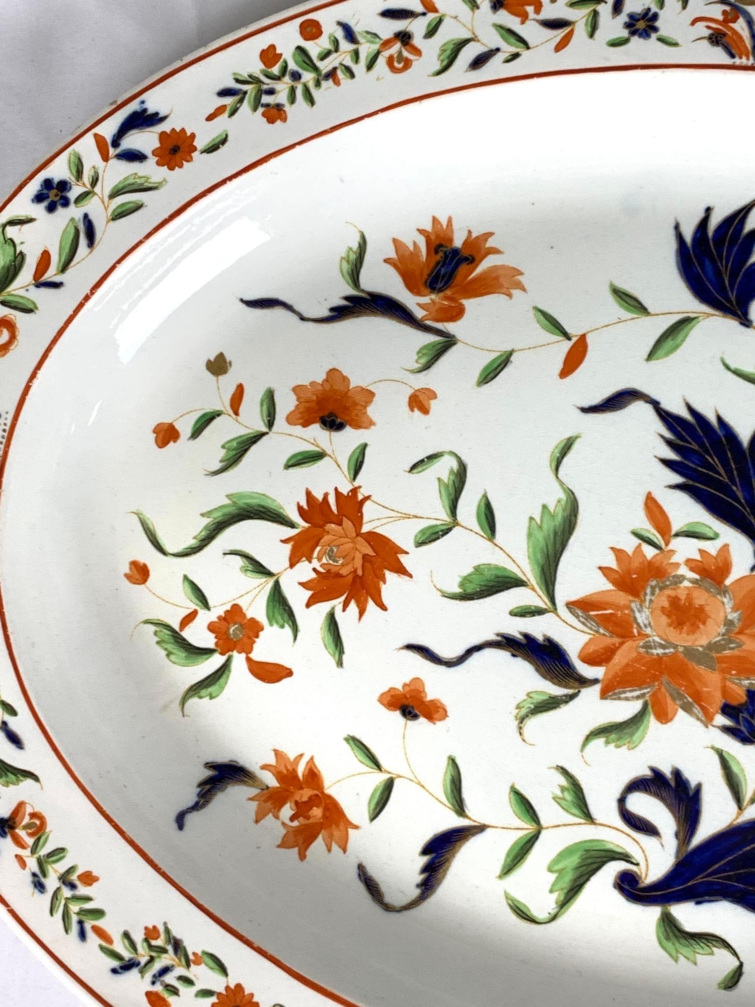 XIXe siècle Grand plateau Wedgwood couleur Imari avec décorations florales Angleterre vers 1840 en vente