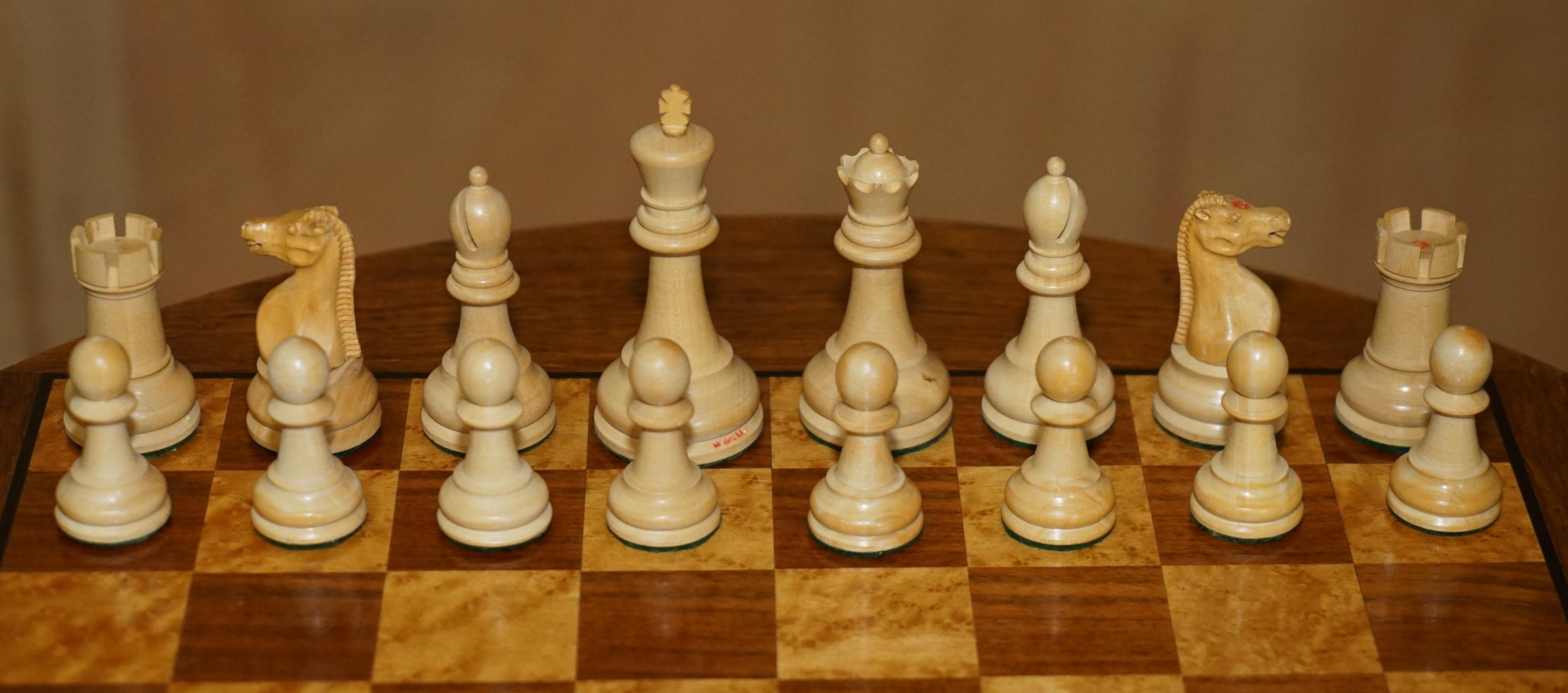 XX secolo GRANDE SET DI SCACCHI D'EPOCA DI JACQUE STAUNTON CHESSMAN STAMPED SCATOLA ORIGINALE in vendita