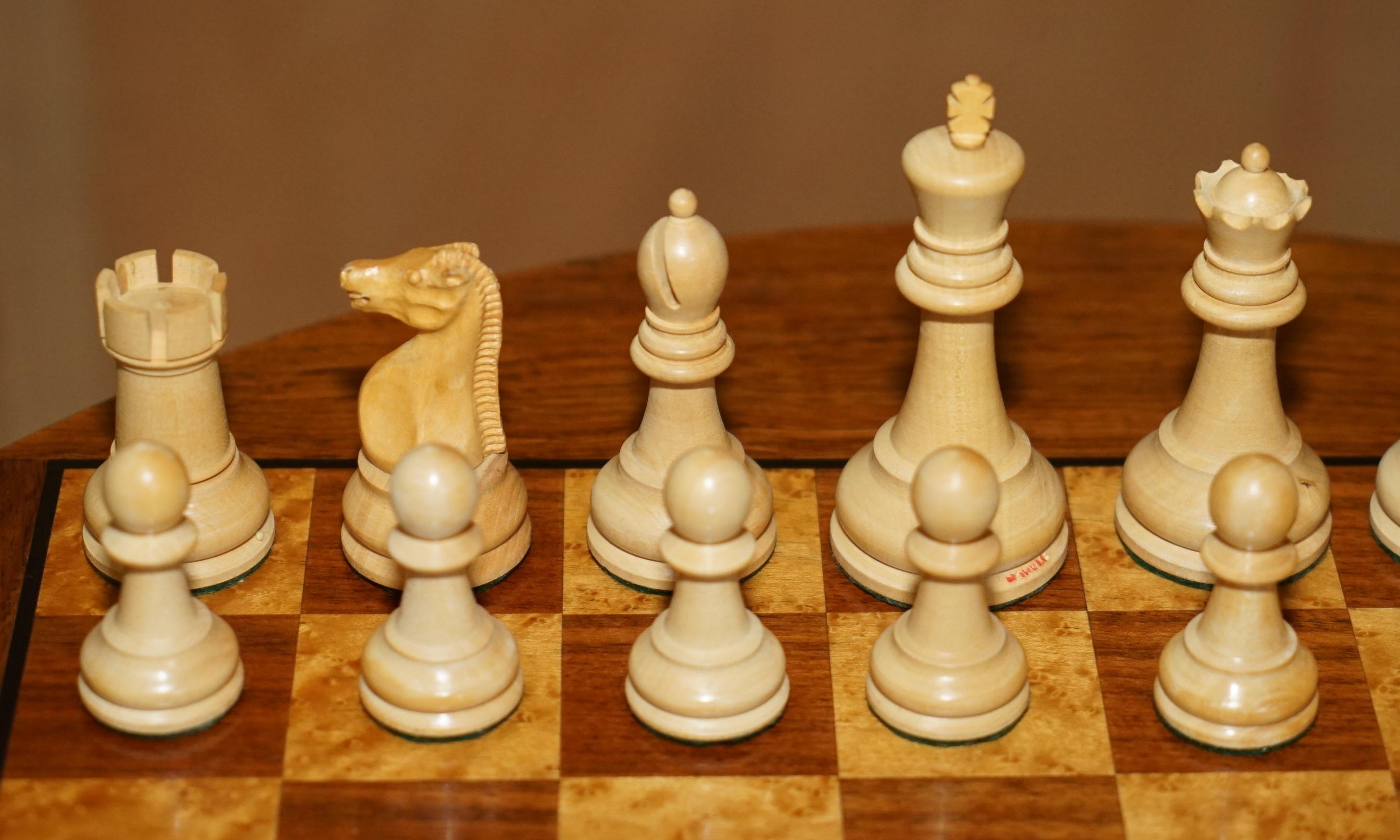 Legno massiccio GRANDE SET DI SCACCHI D'EPOCA DI JACQUE STAUNTON CHESSMAN STAMPED SCATOLA ORIGINALE in vendita