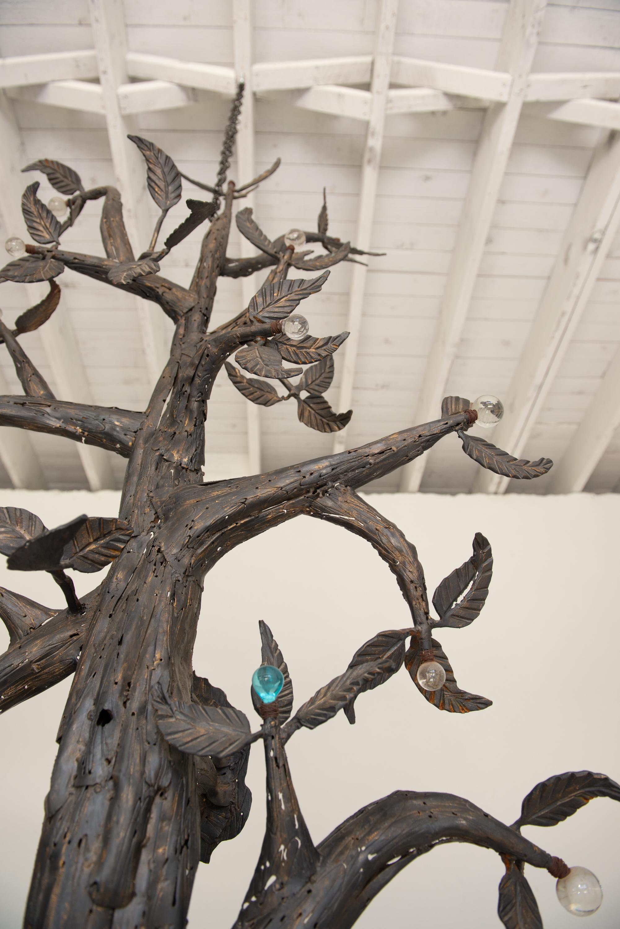 Große geschweißte Metallbaum-Wandskulptur, vom belgischen Bildhauer Omer de Ridder im Angebot 3