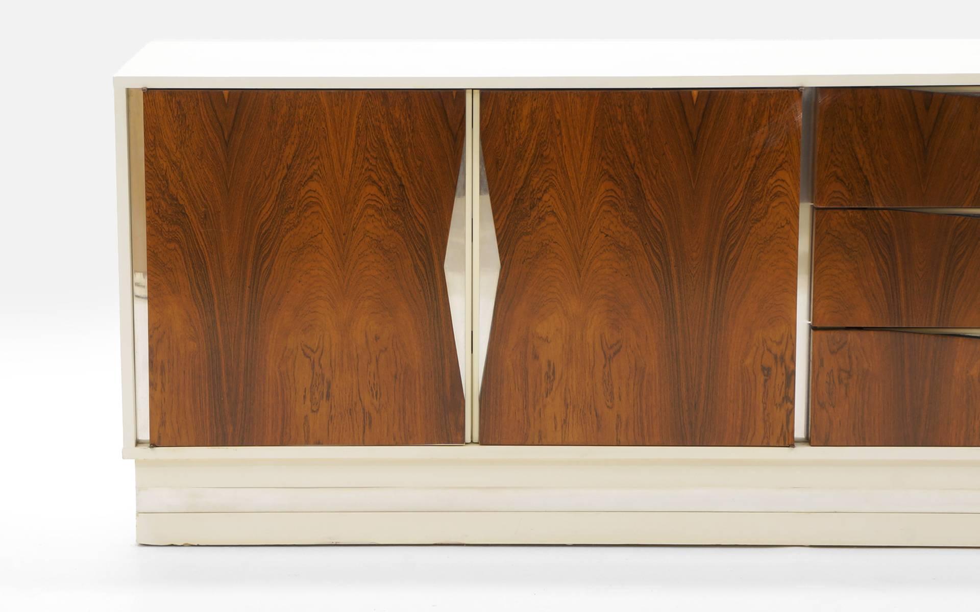 Mid-Century Modern Large White and Rosewood Six-Drawer Dresser by Milo Baughman for Thayer Coggin