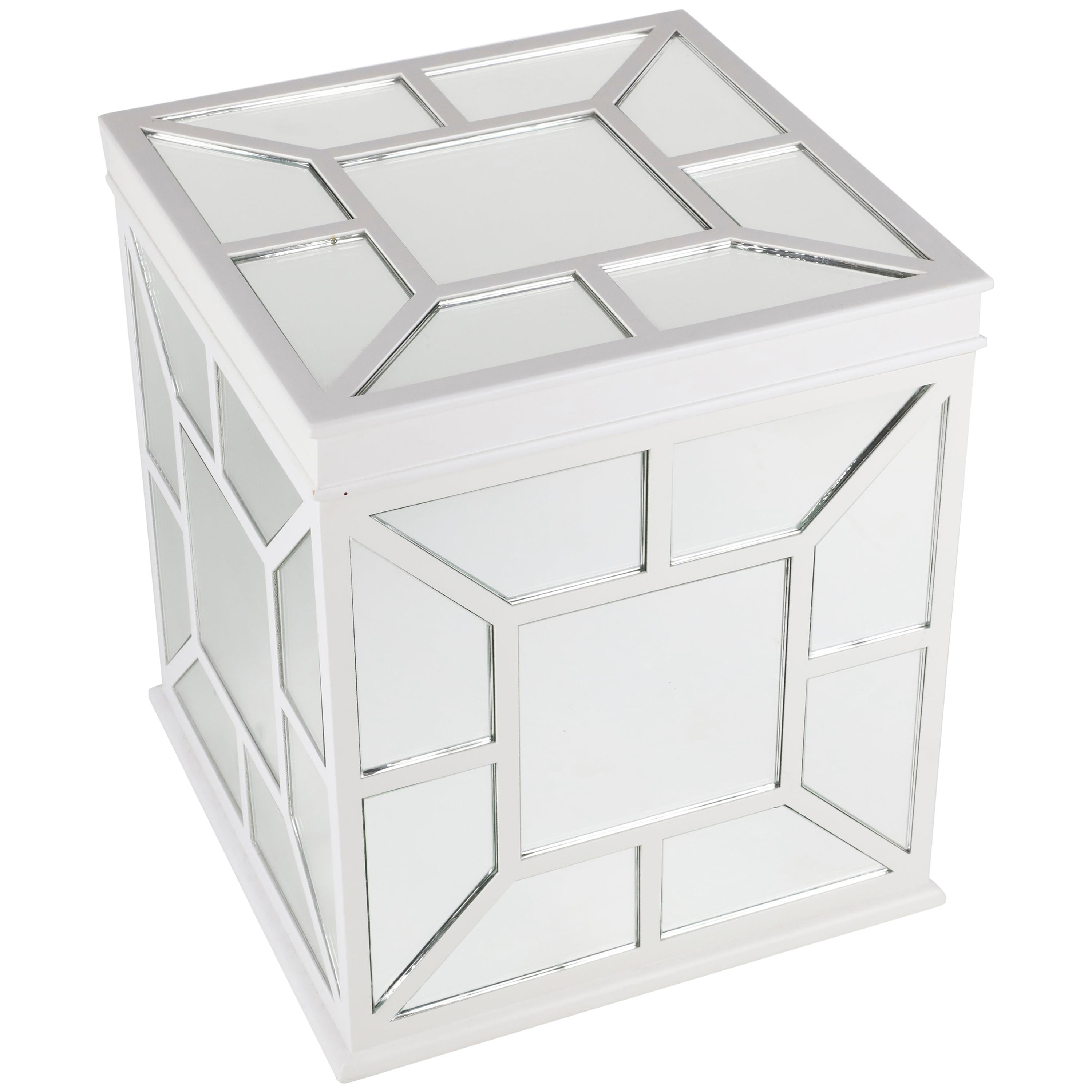 Large White Ariana Box