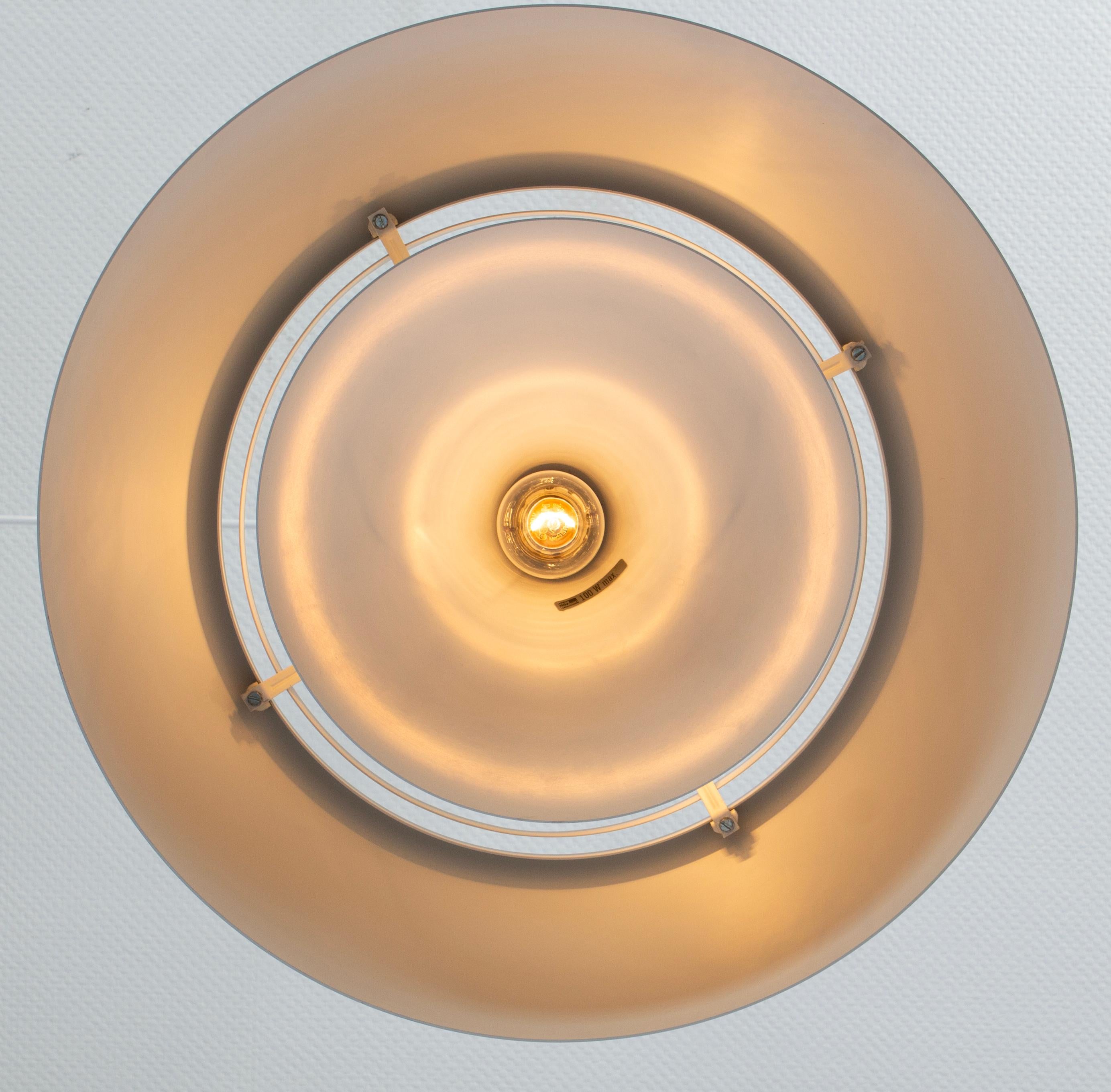 Large White Arne Jacobsen Pendant Light by Louis Poulsen, AJ Royal, 1960s in vendita 1