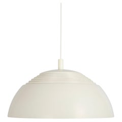 Grande lampe à suspension blanche Arne Jacobsen par Louis Poulsen, AJ Royal, années 1960