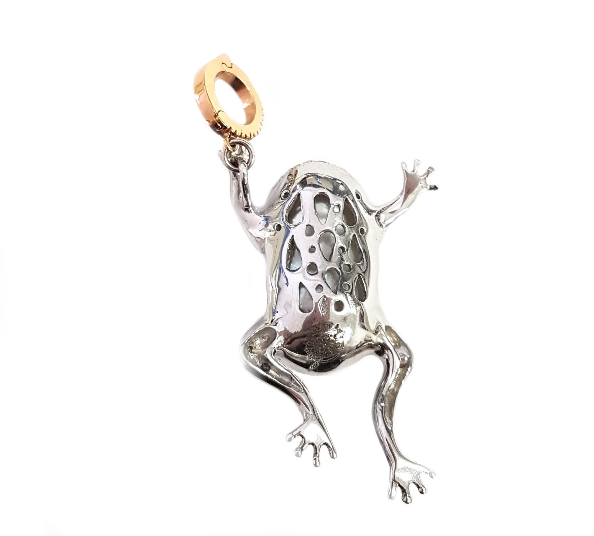 Leaping Frog Pendant in Australian Pearl, Diamond and 18-Karat White Gold  In New Condition In Palermo, Italy PA