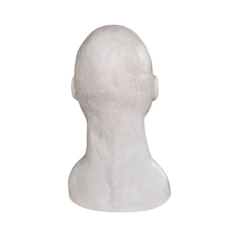Americano Grande busto in ceramica bianca con scultura di un uomo calvo in vendita