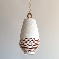 Lampada a sospensione grande in ceramica bianca, ottone naturale, collezione Diamantes Atzompa