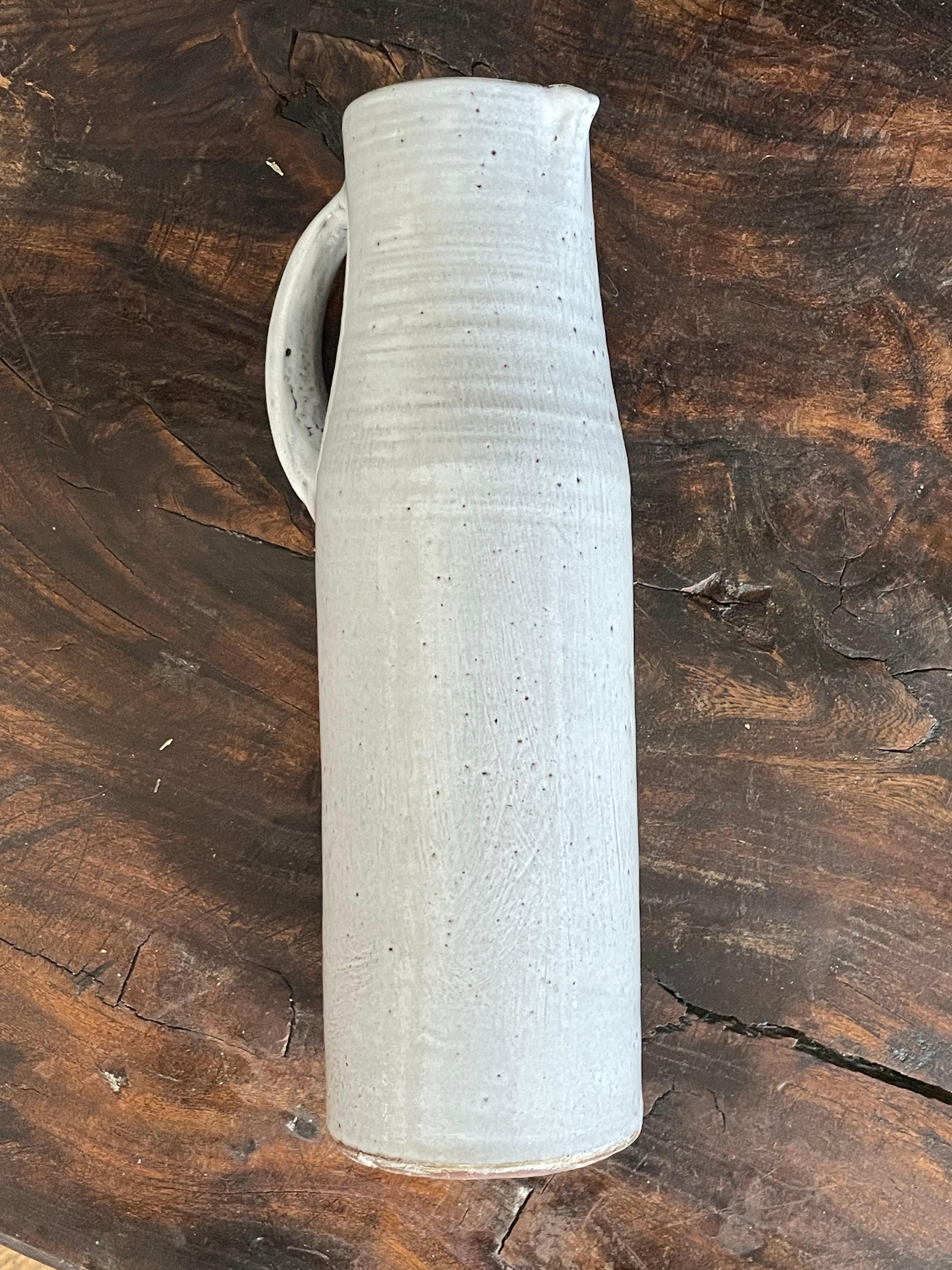 Large white ceramic pitcher by Norbert Pierlot, 1960, France In Excellent Condition For Sale In PARIS, FR