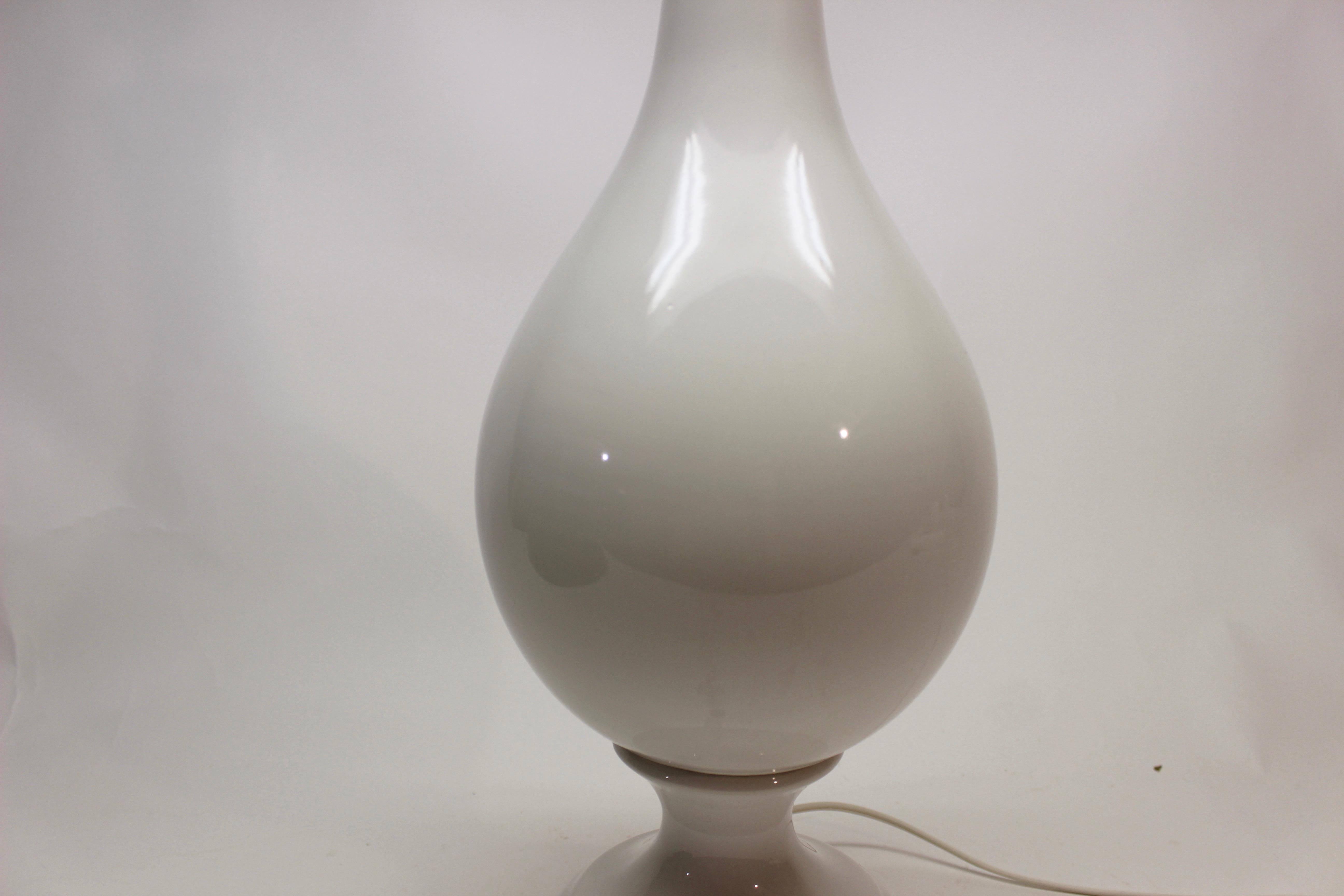 Large White Ceramic Table Lamp For Sale 1