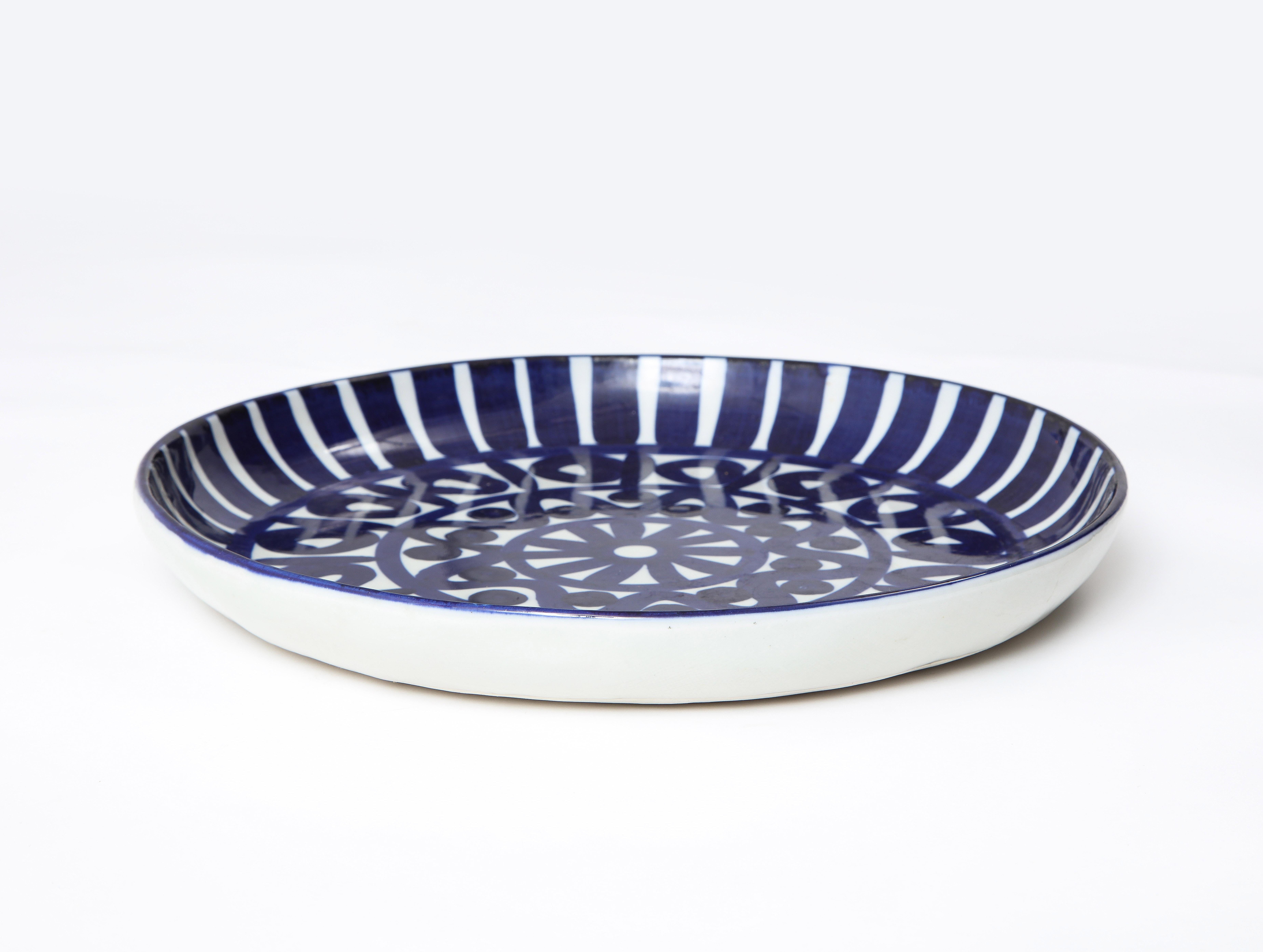 Large White Dansk Platter with Abstract Motif, Denmark 1960's In Good Condition For Sale In New York, NY