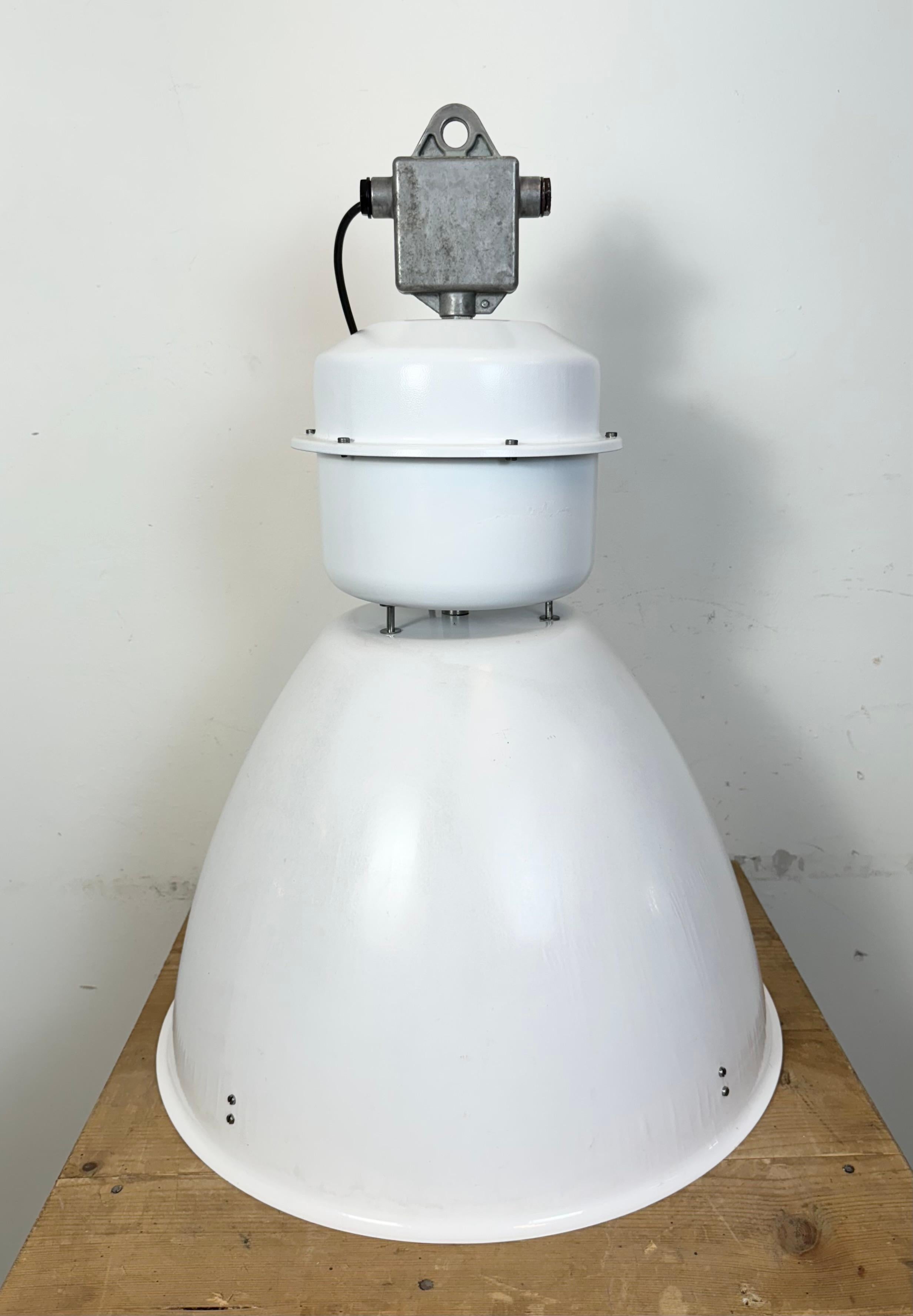 Large White Enamel Industrial Factory Lamp from Elektrosvit, 1990s For Sale 5