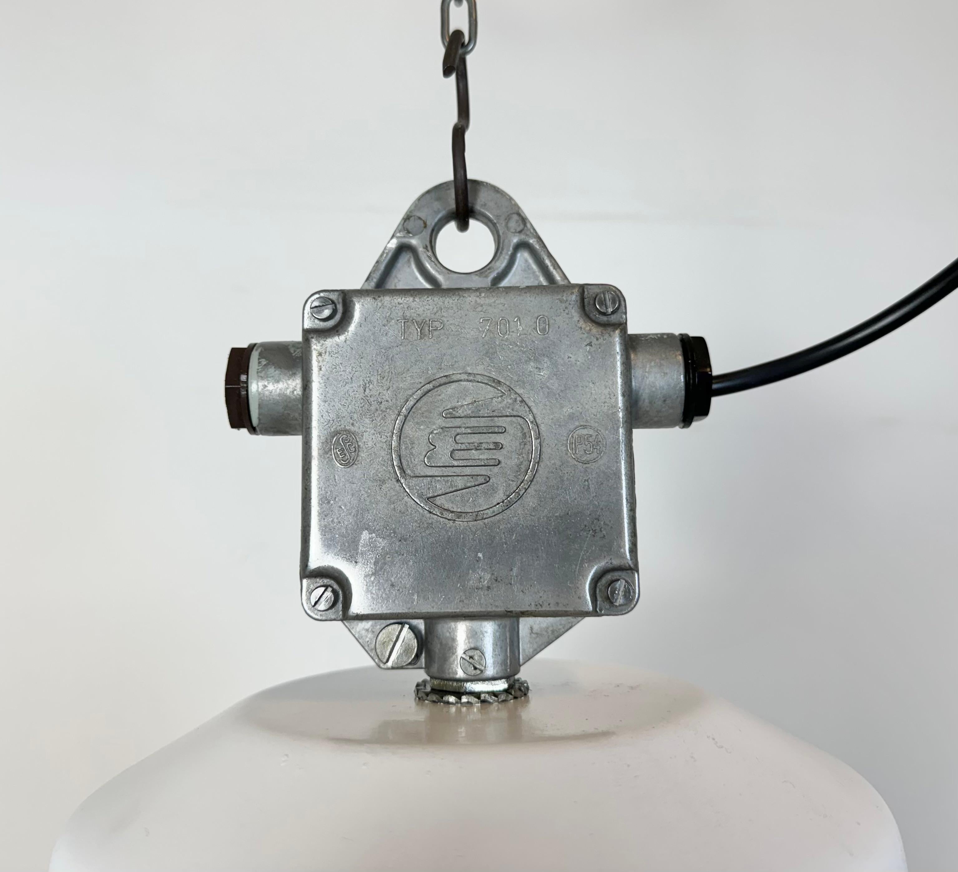 Large White Enamel Industrial Factory Lamp from Elektrosvit, 1990s For Sale 1