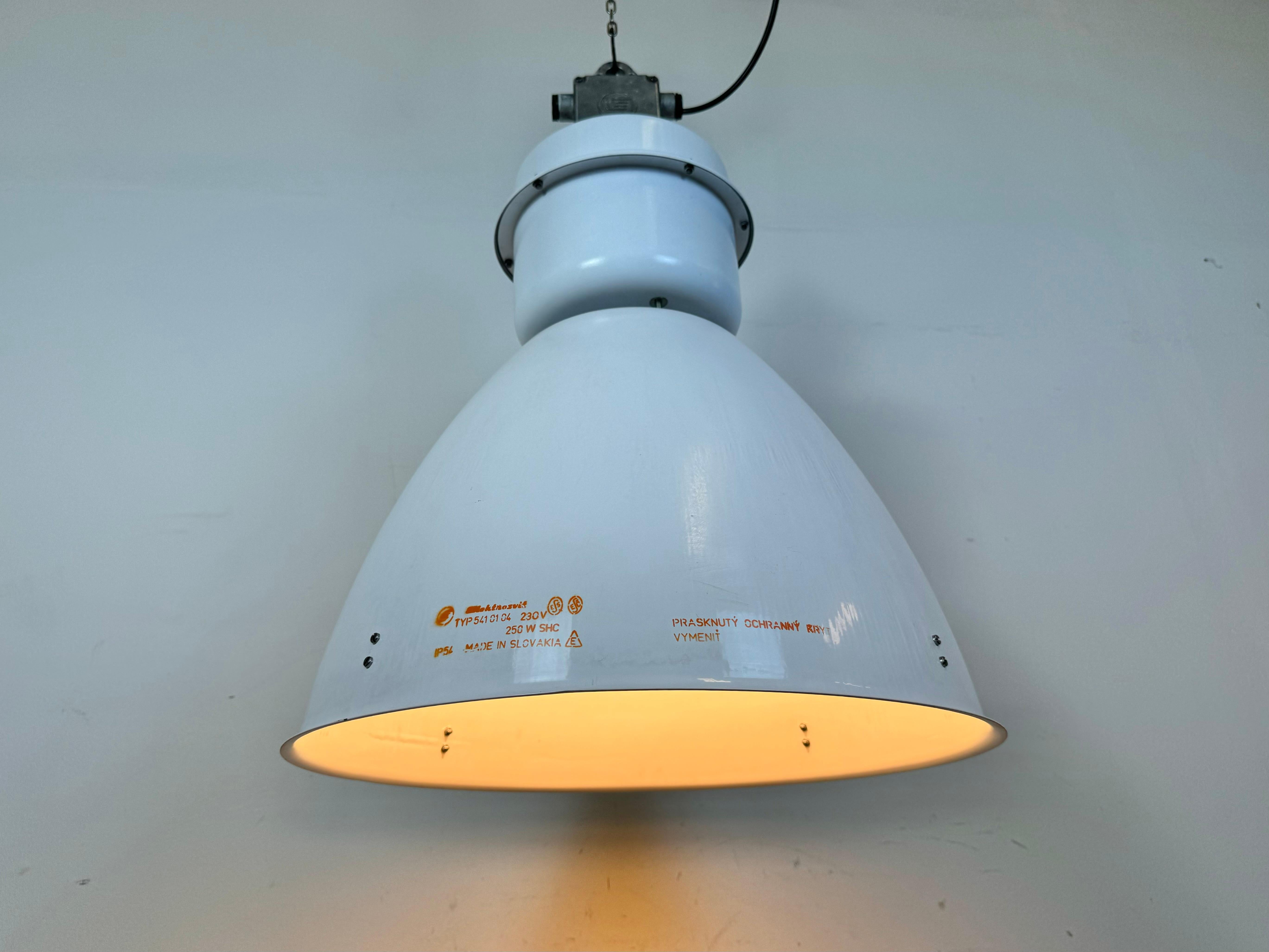 Large White Enamel Industrial Factory Lamp from Elektrosvit, 1990s For Sale 2