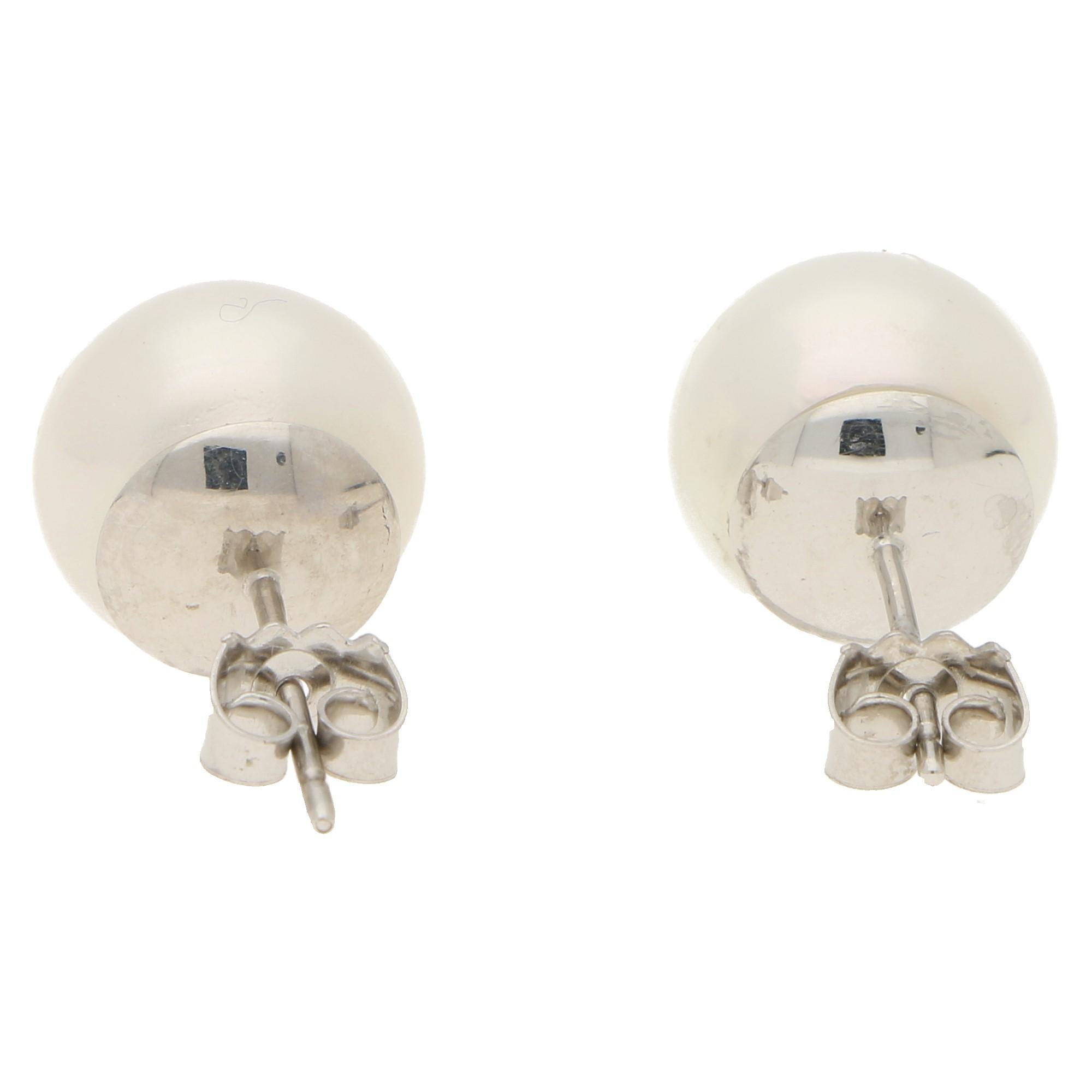 Modern Large White Freshwater Pearl Stud Earrings Set in 18k White Gold For Sale