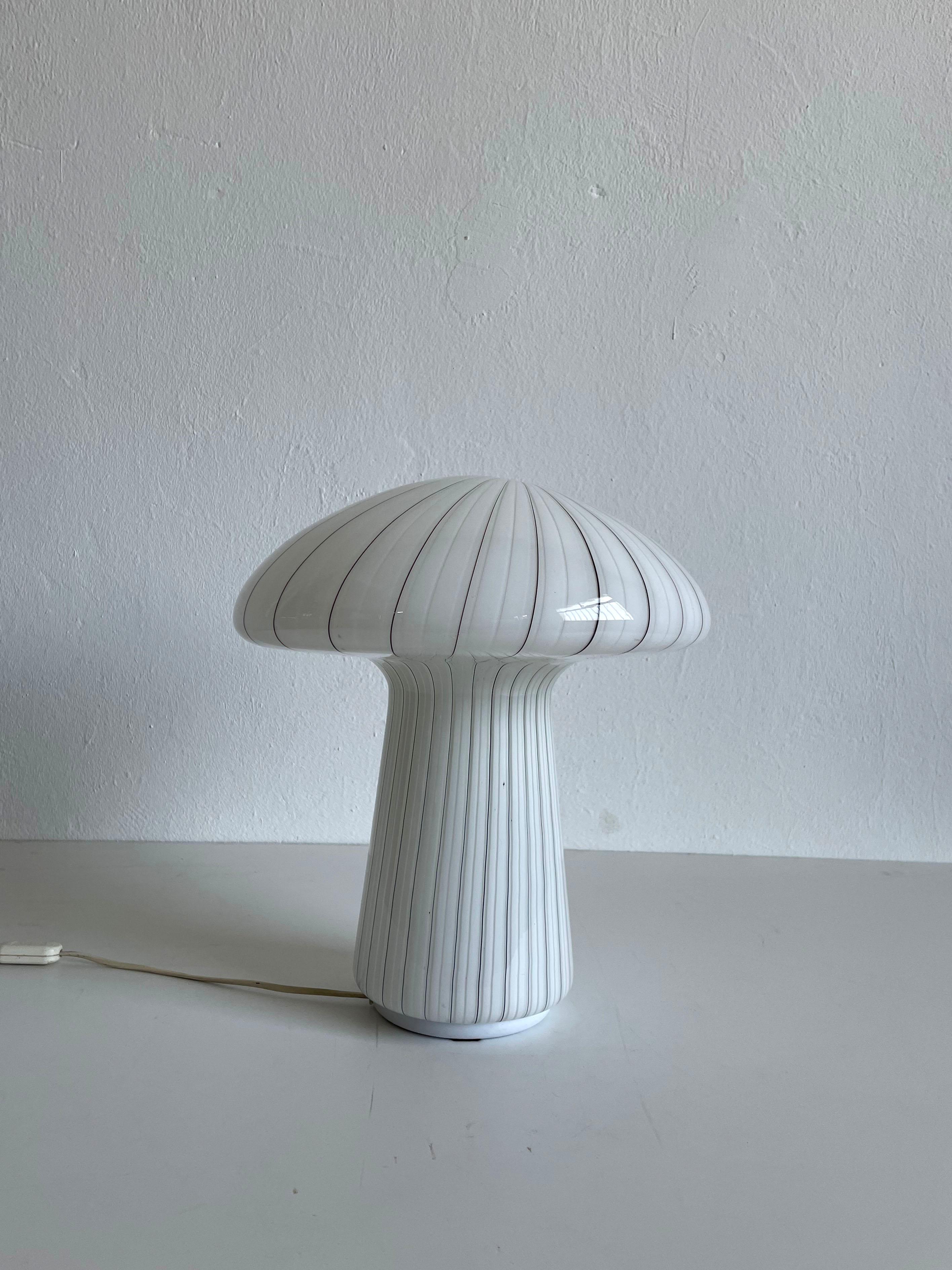 Metal Large White Glass Swirl Murano Mushroom Table Lamp, Italy 1970s For Sale