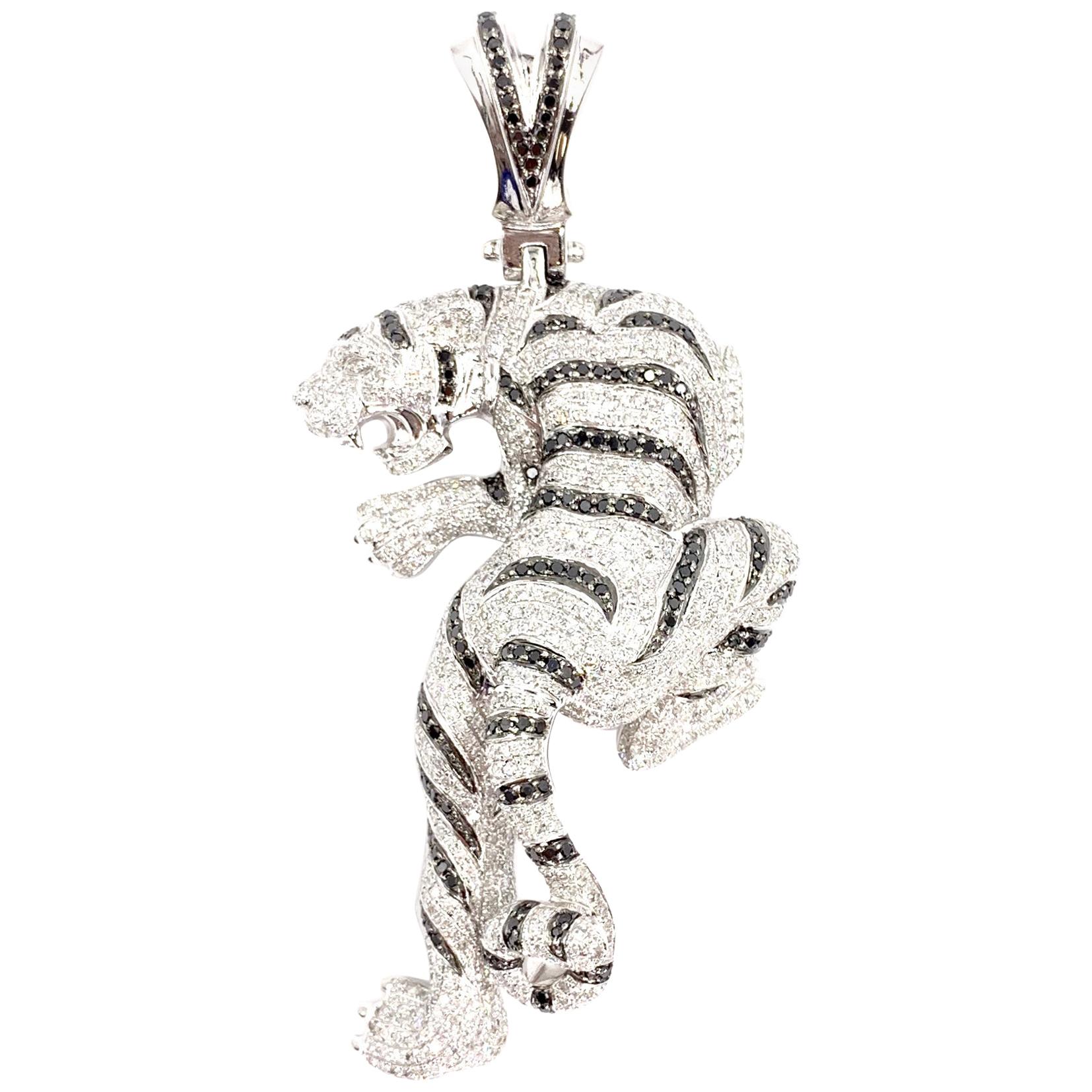 Tiger hotsell diamond pendant