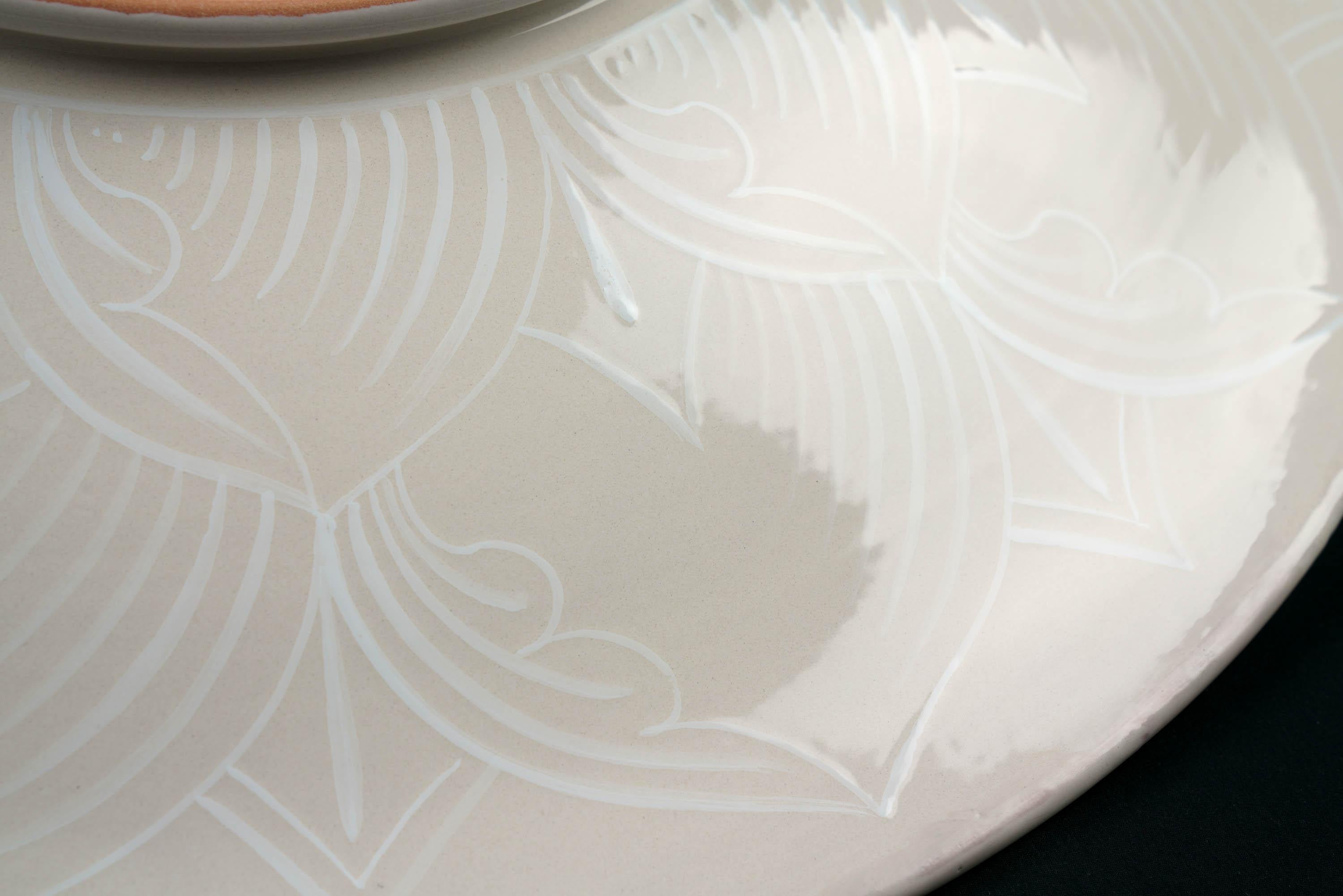 Large White Gold Ceramic Plate Majolica, Decorative Wall Dish, Bowl Deruta Italy For Sale 3