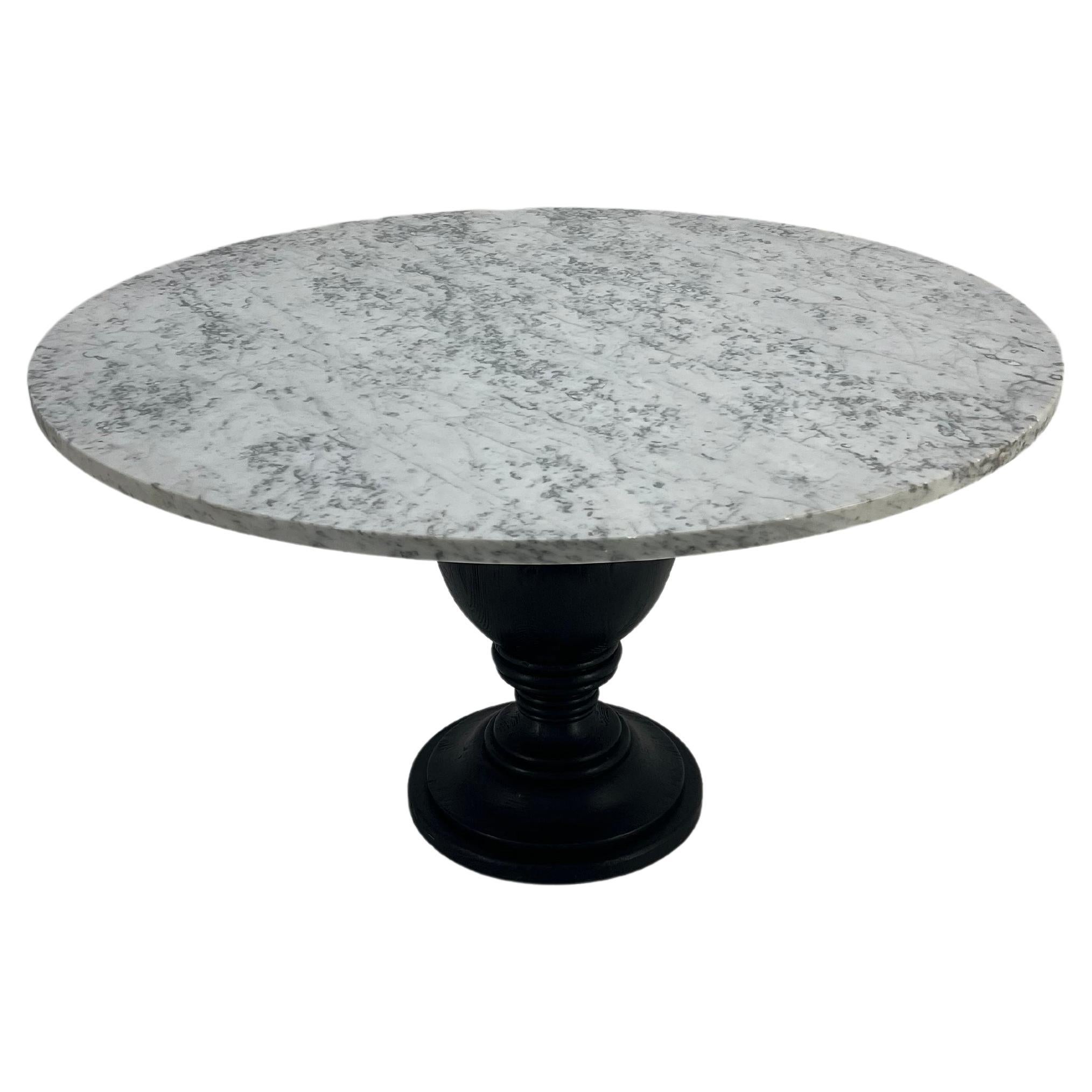Hollywood Regency Grande table de salle à manger ronde à plateau de marbre blanc gris 54
