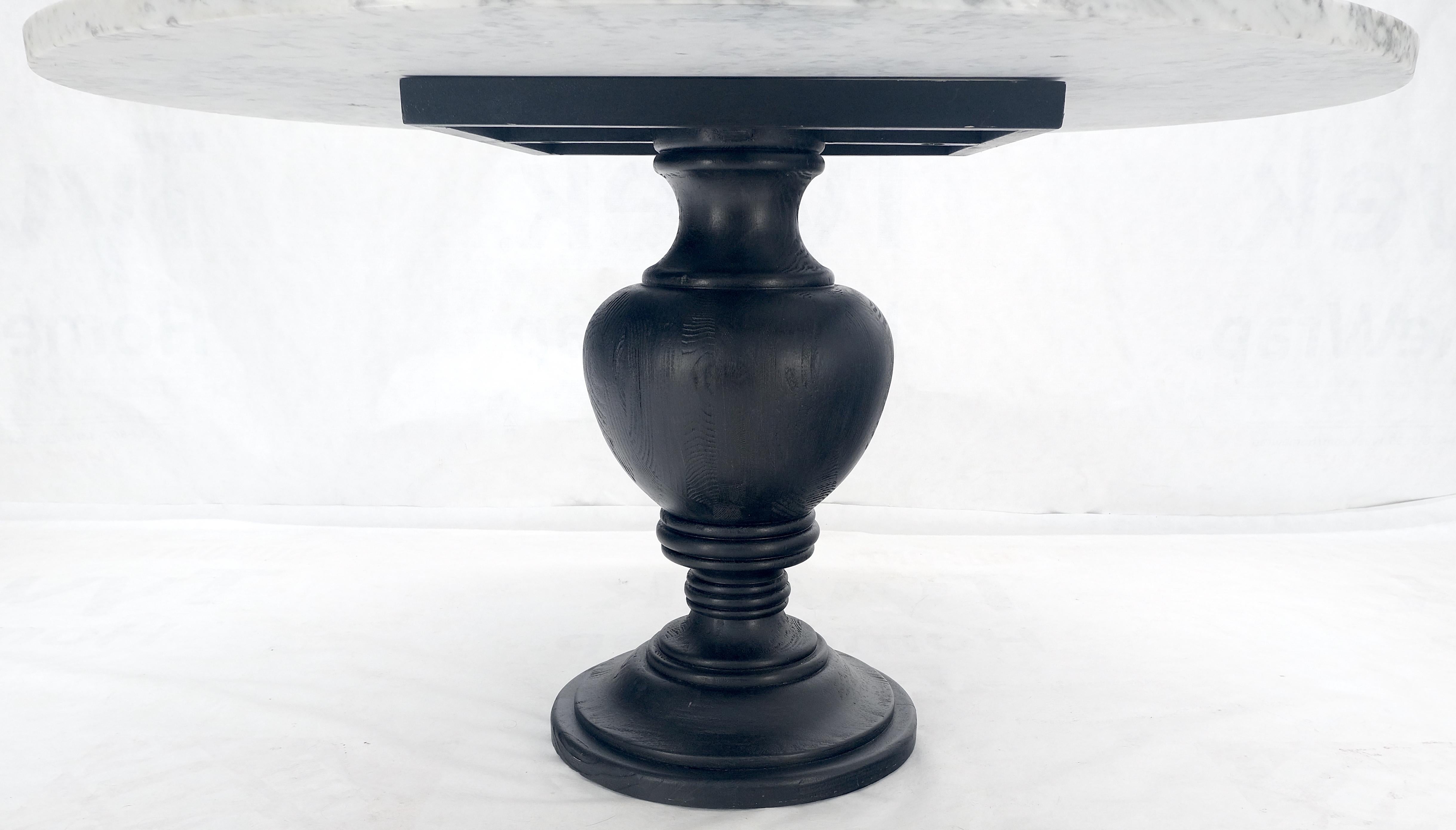 Grande table de salle à manger ronde à plateau de marbre blanc gris 54