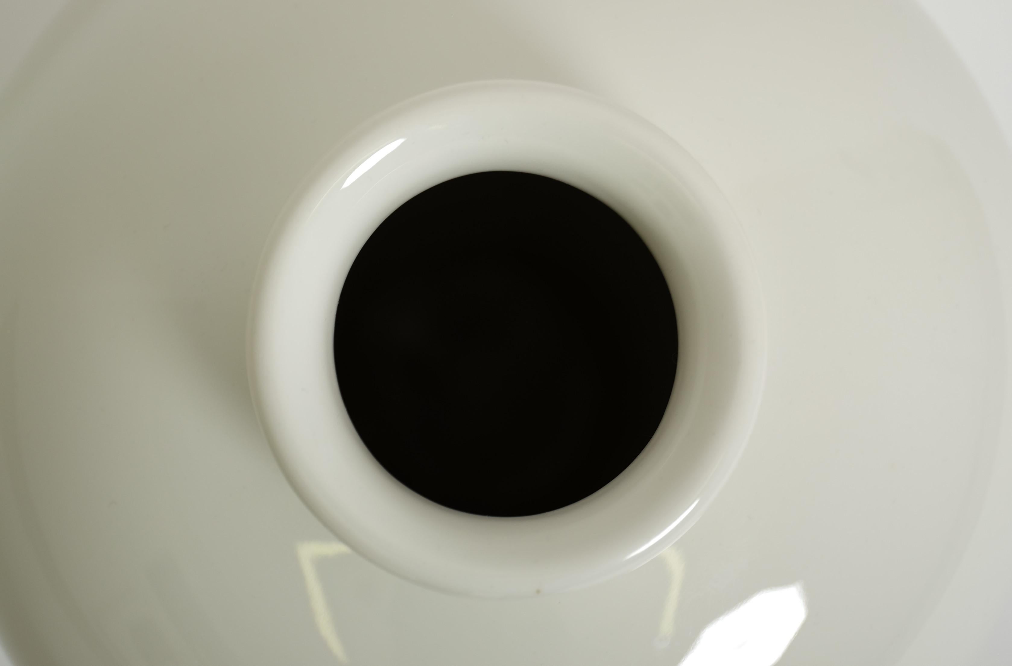 Grande vaso bianco KPM Berlin Porcelain Trude Petri Bauhaus, Germania anni '30 in vendita 8
